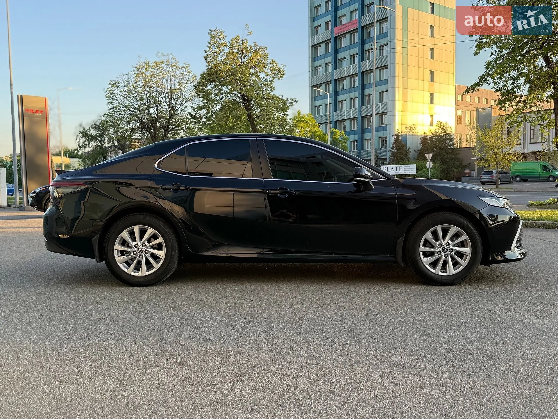 2021 Toyota Camry - мініатюра 7