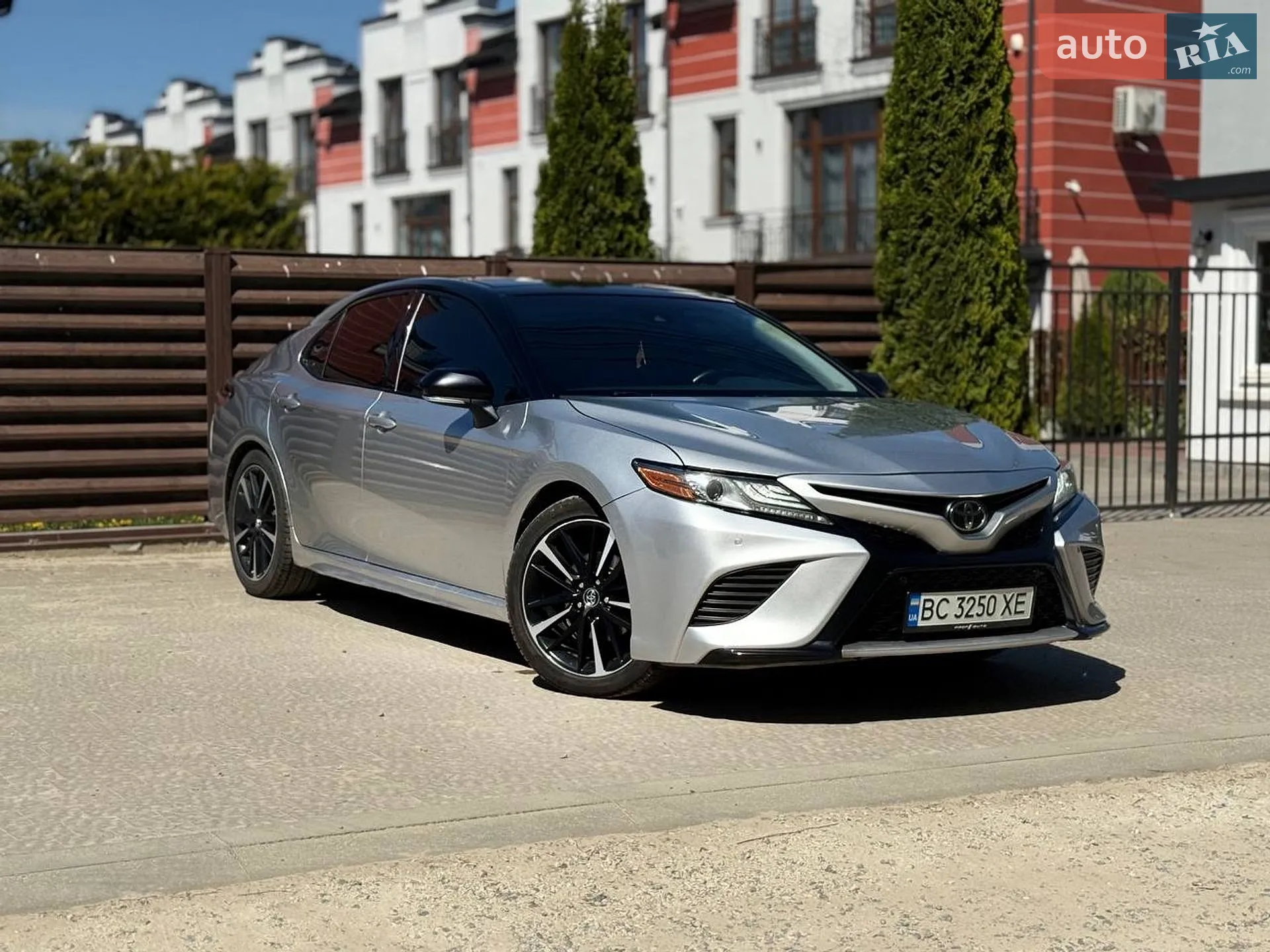2018 Toyota Camry - мініатюра 3