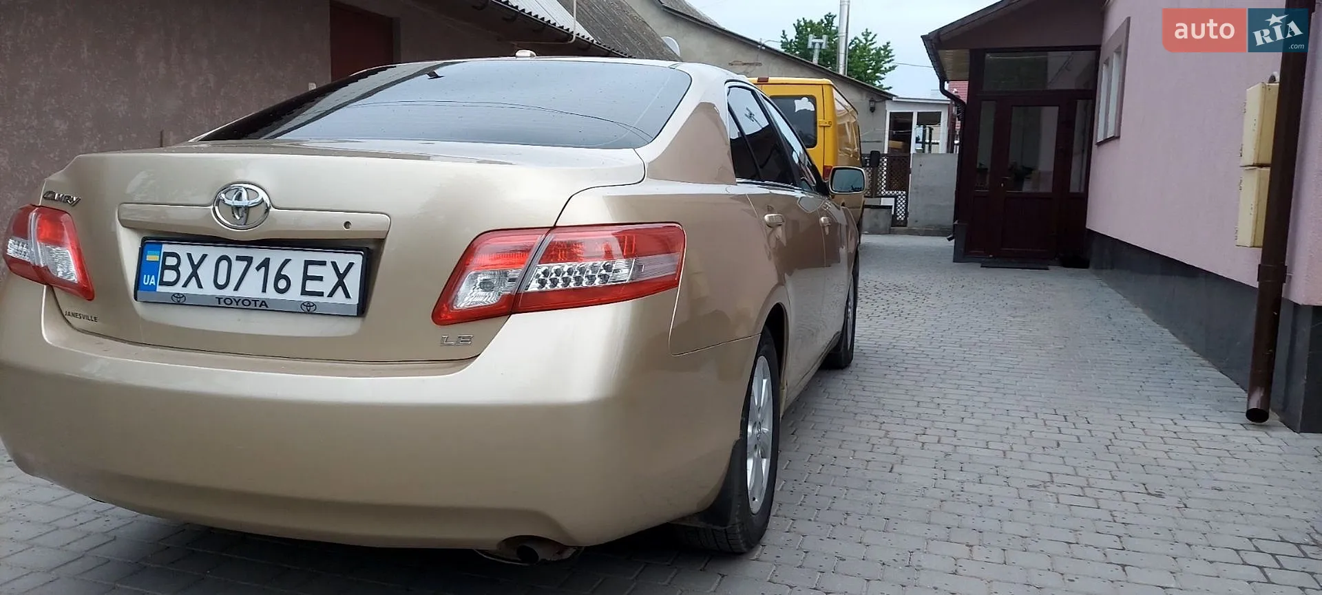 2010 Toyota Camry - мініатюра 3