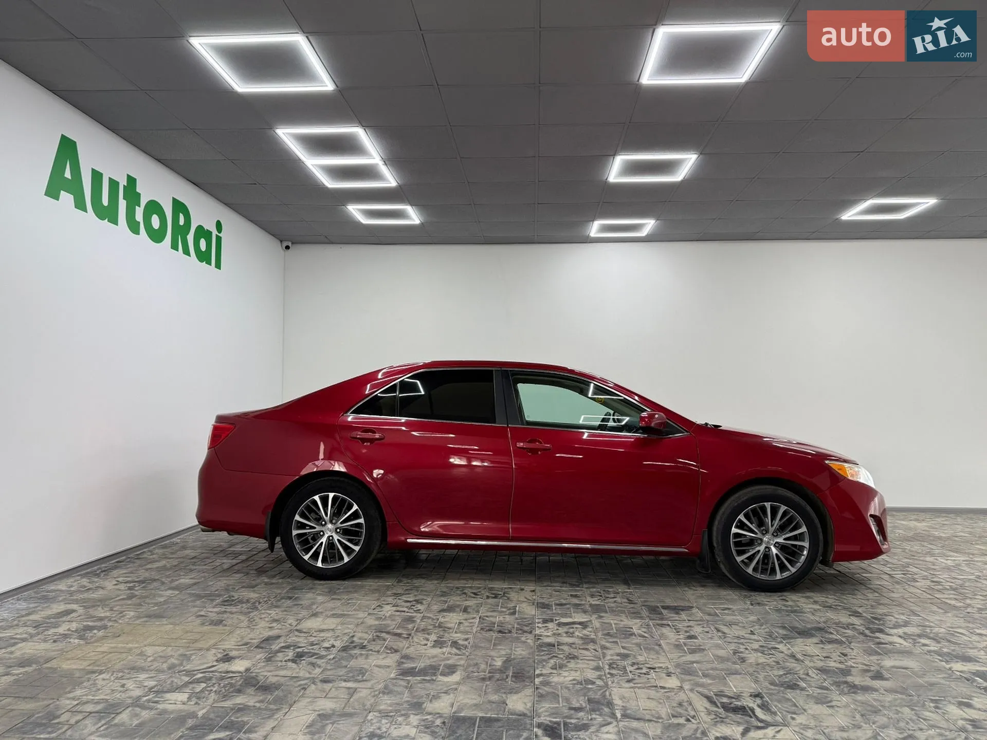 2013 Toyota Camry - мініатюра 4