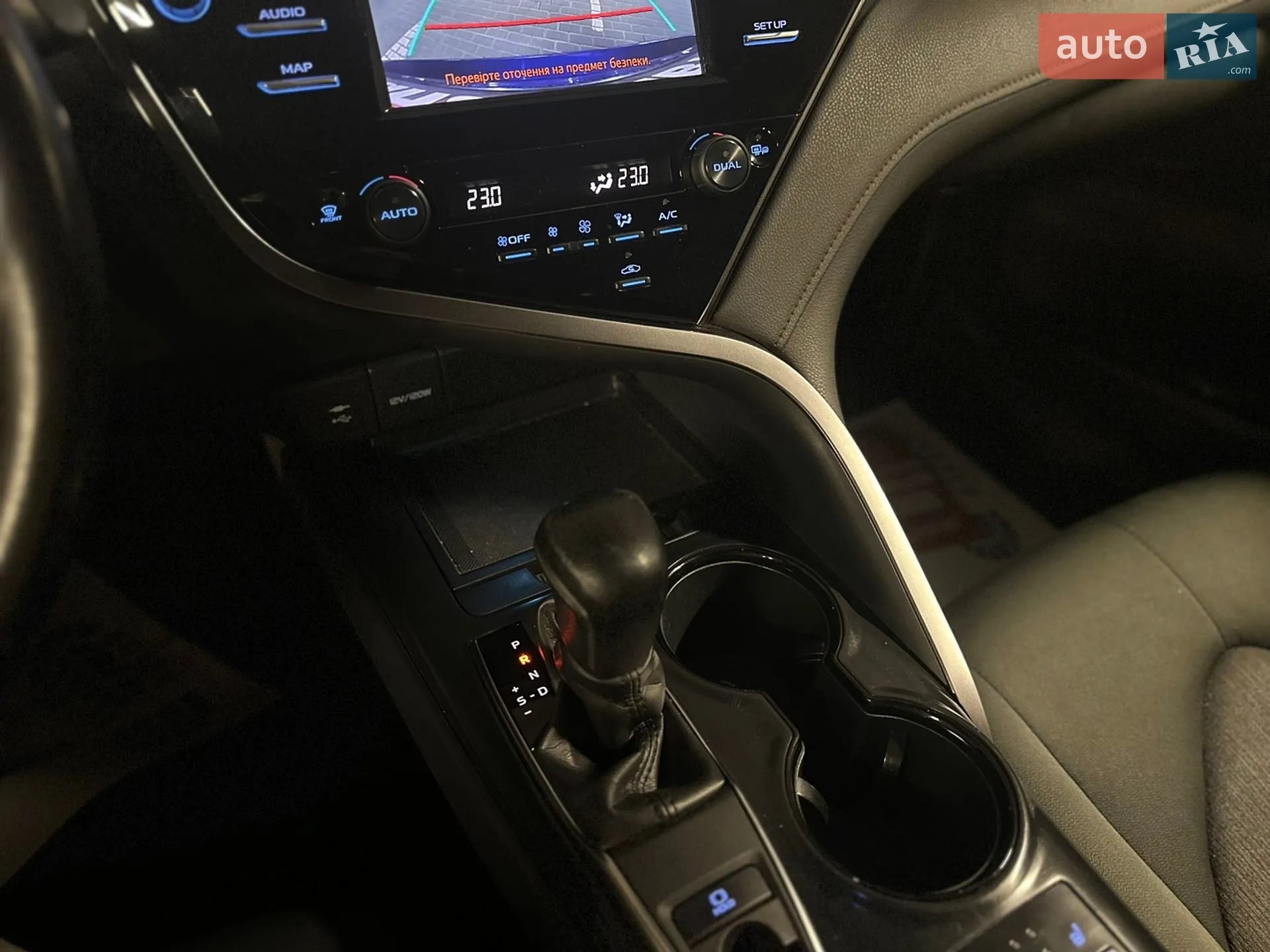 2020 Toyota Camry - мініатюра 10