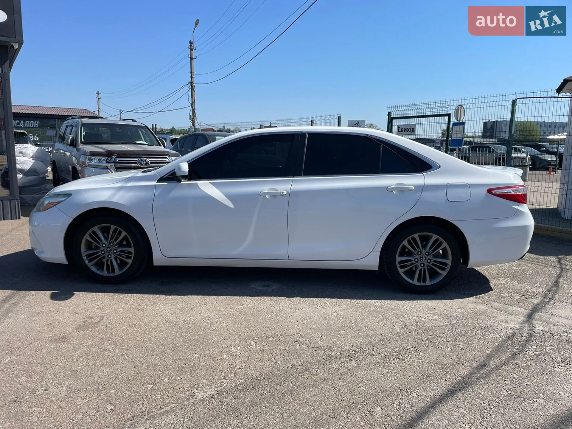 2016 Toyota Camry - мініатюра 8
