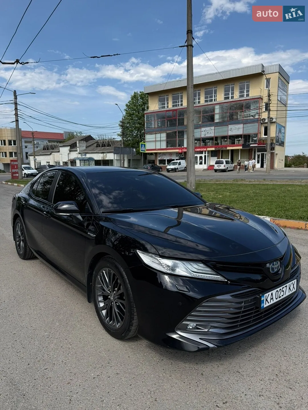 2019 Toyota Camry - фото 1