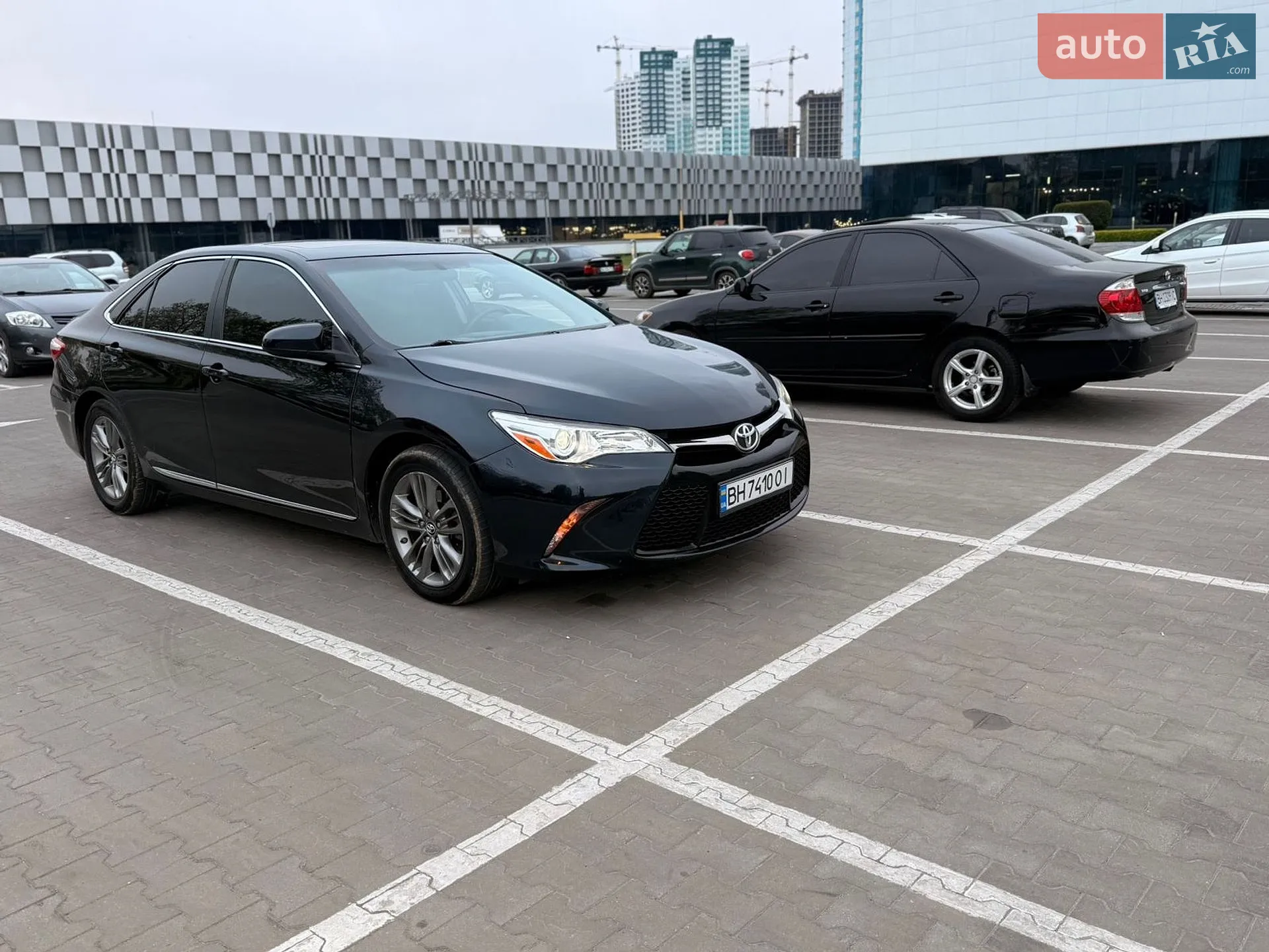 2016 Toyota Camry - мініатюра 3