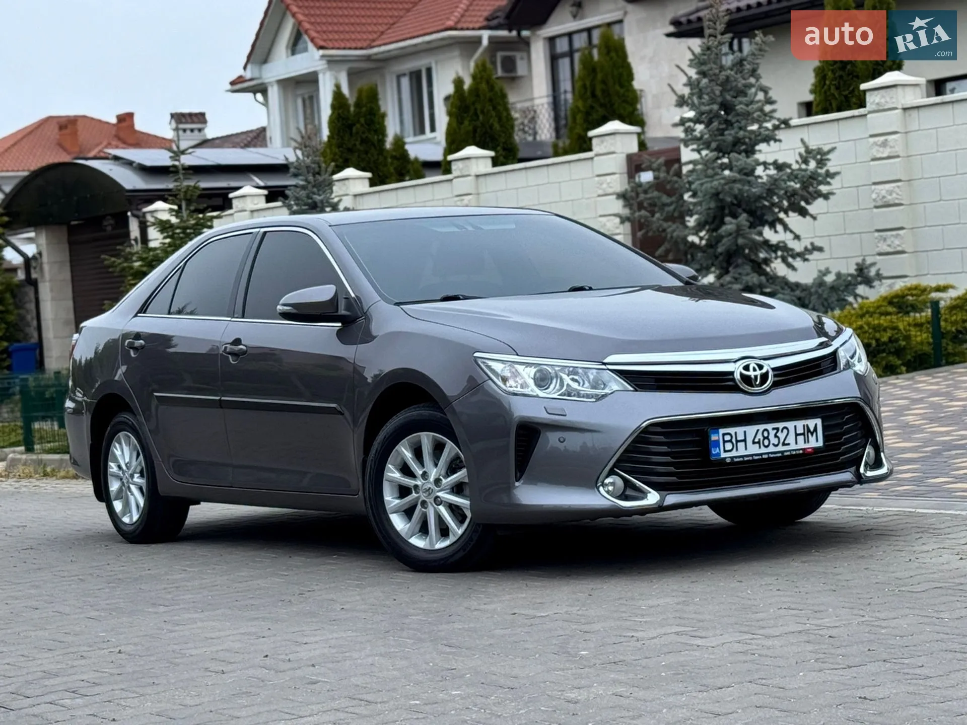2017 Toyota Camry - мініатюра 2