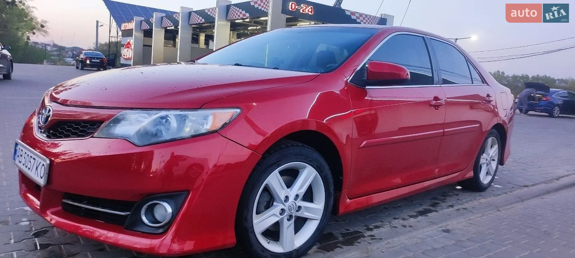 2014 Toyota Camry - мініатюра 2