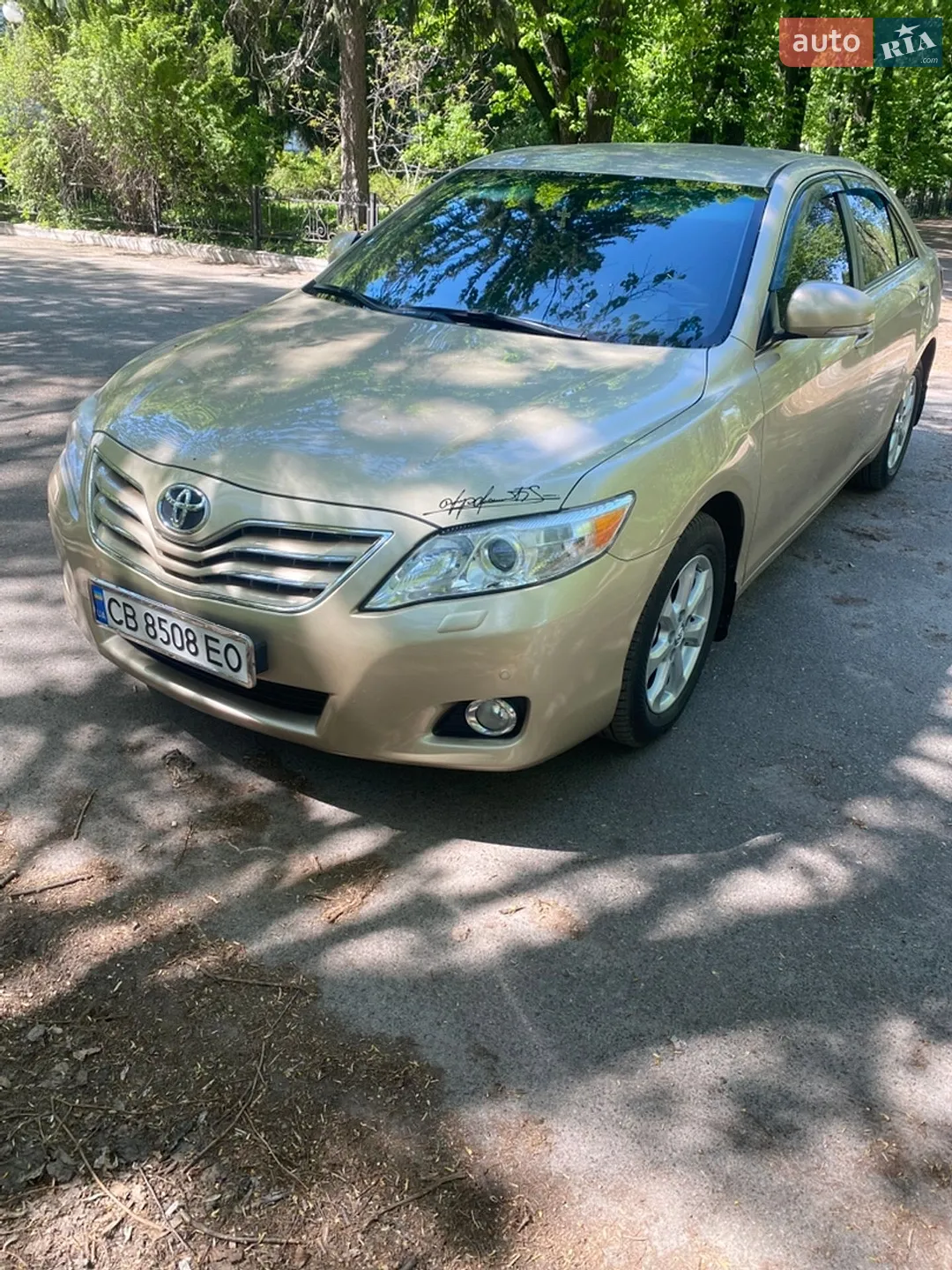 2010 Toyota Camry - фото 1