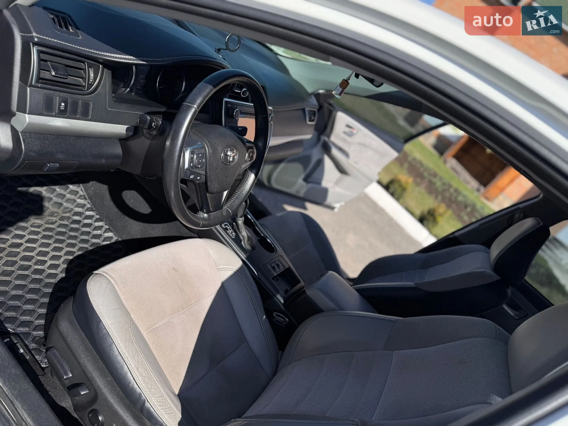 2015 Toyota Camry - мініатюра 27
