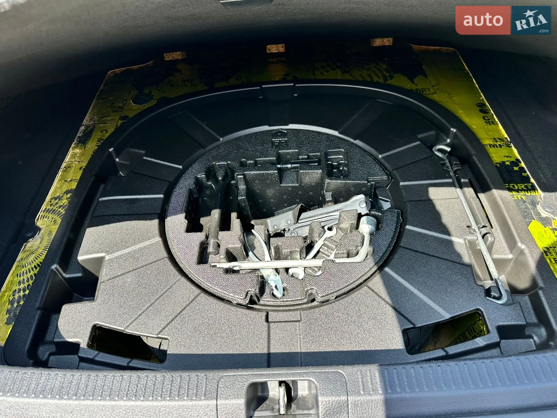 2020 Toyota Camry - мініатюра 52