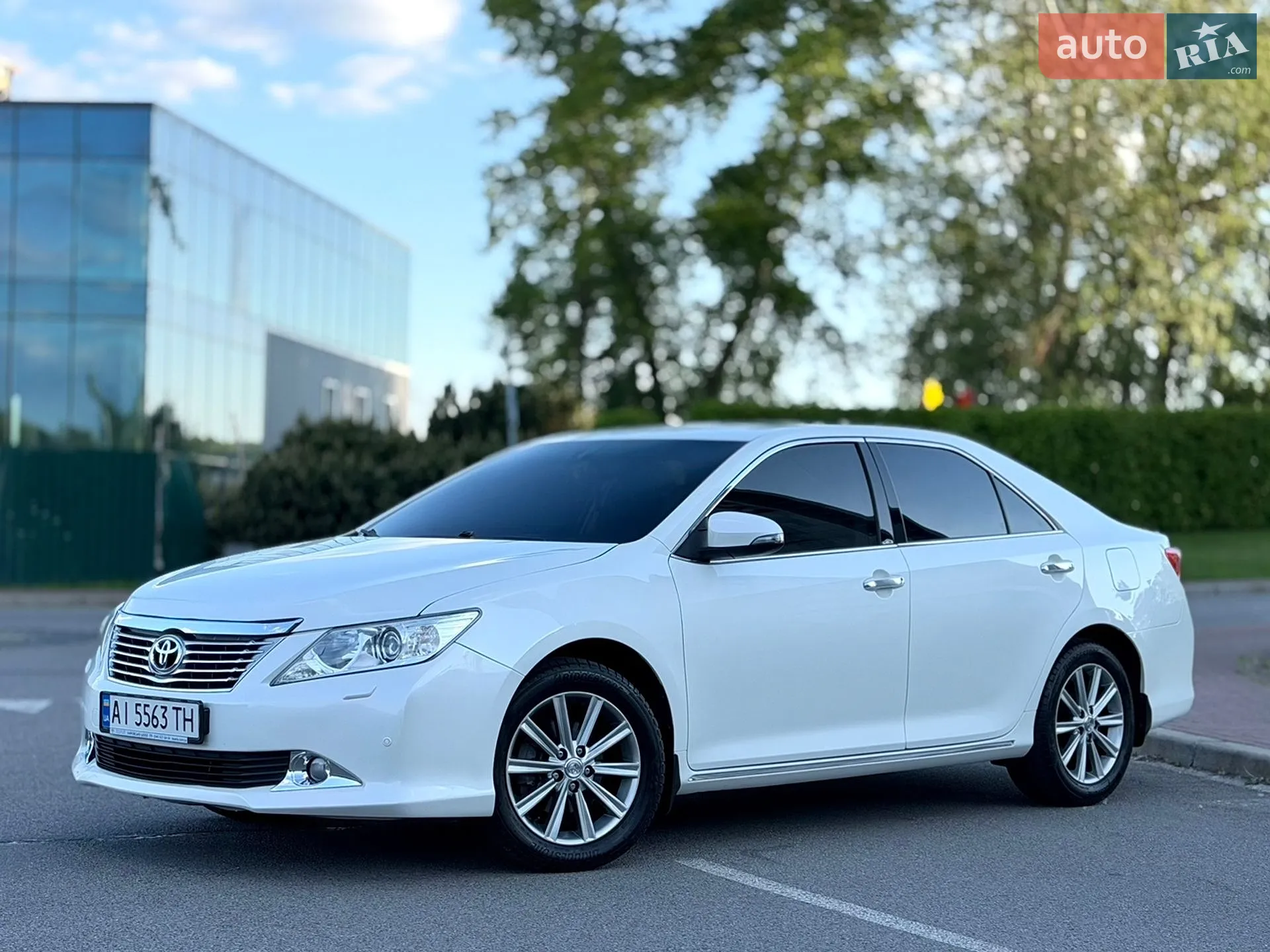 2014 Toyota Camry - мініатюра 4