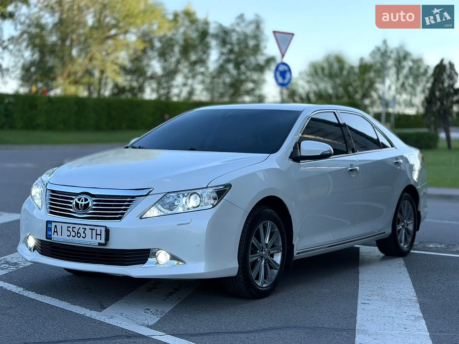2014 Toyota Camry - мініатюра 14