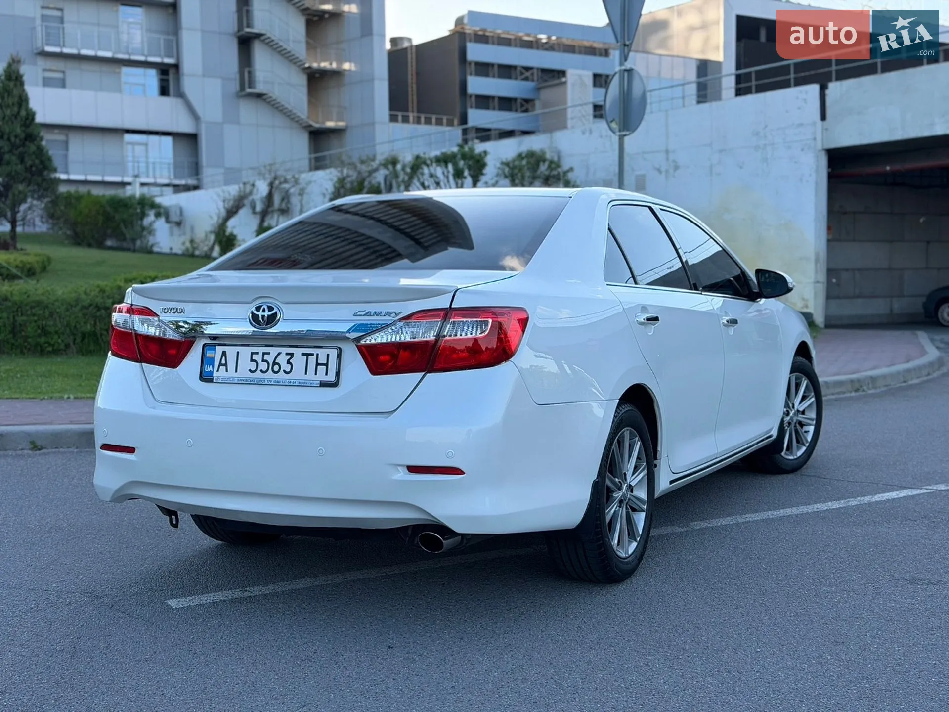 2014 Toyota Camry - мініатюра 24