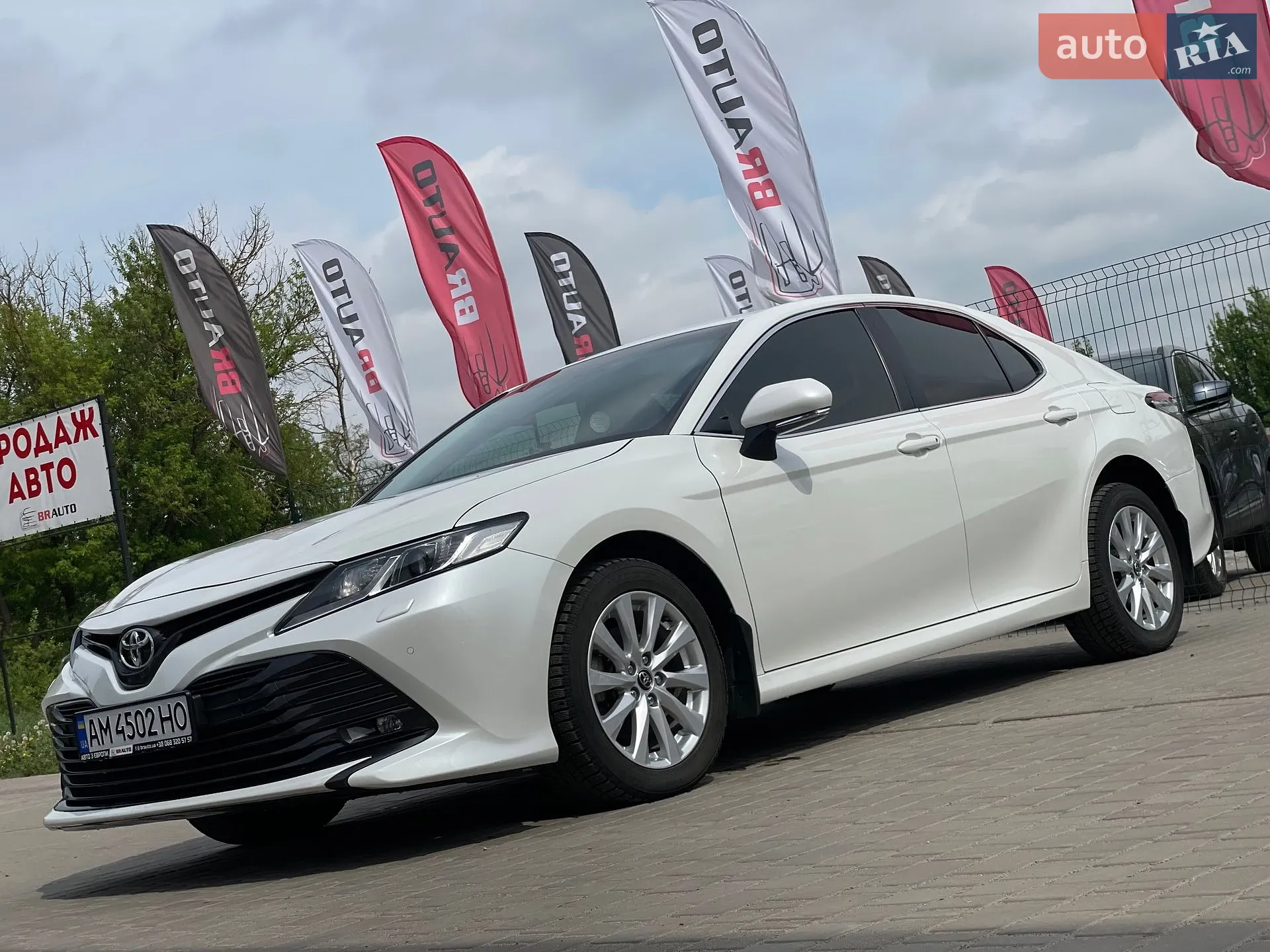 2019 Toyota Camry - мініатюра 2