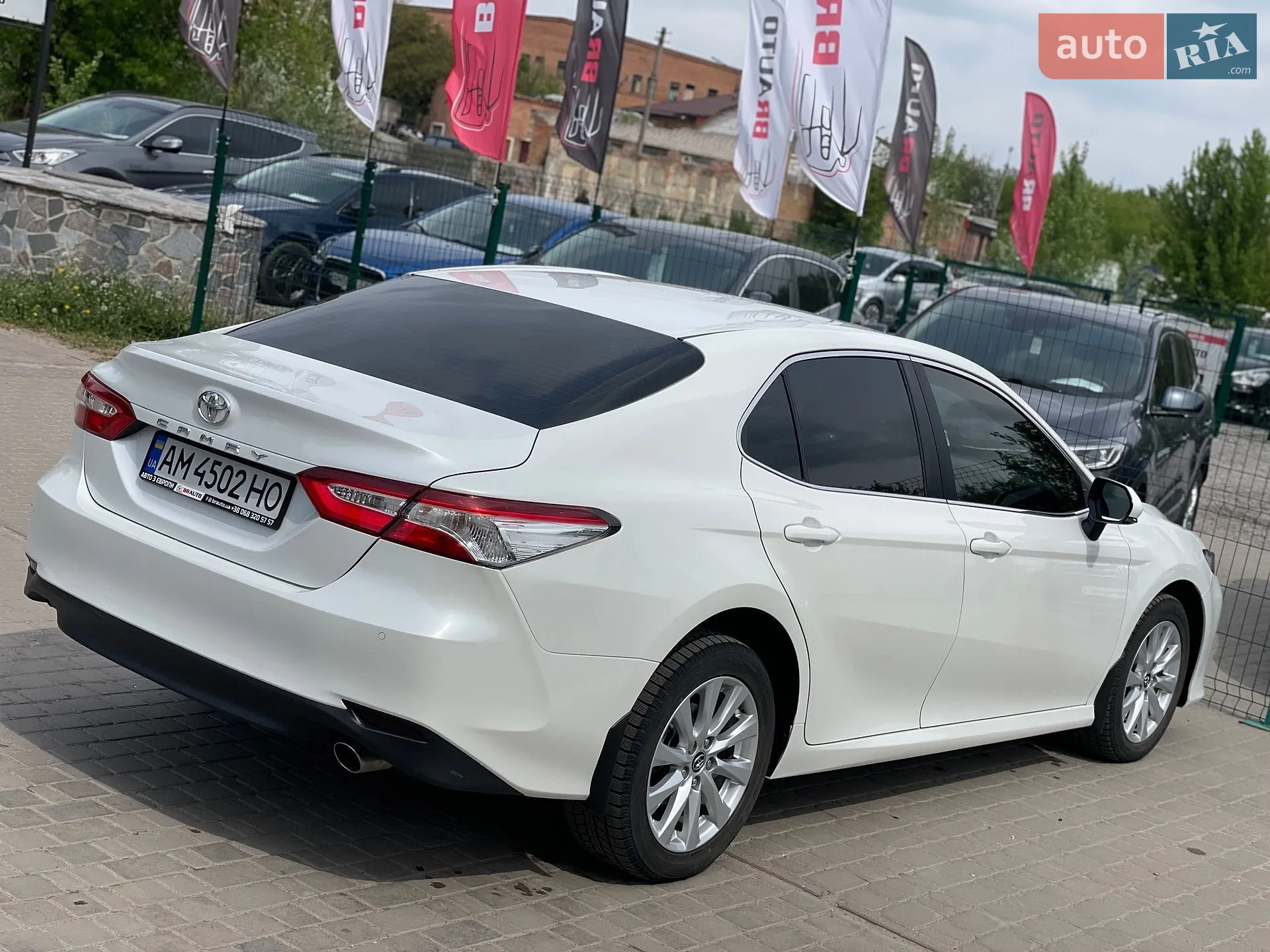 2019 Toyota Camry - мініатюра 16