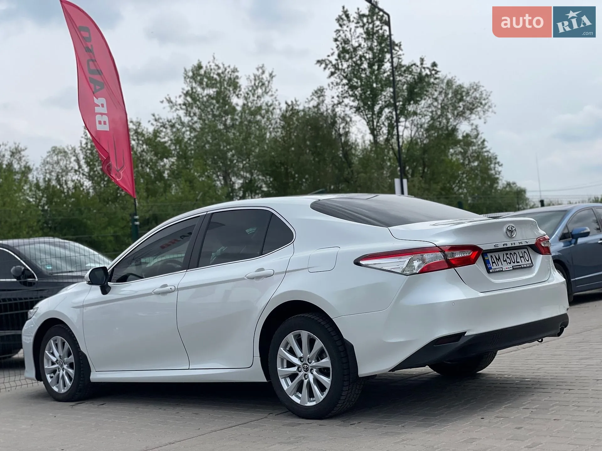 2019 Toyota Camry - мініатюра 18