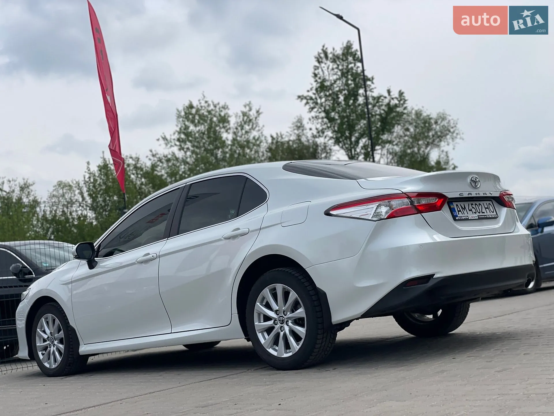 2019 Toyota Camry - мініатюра 19