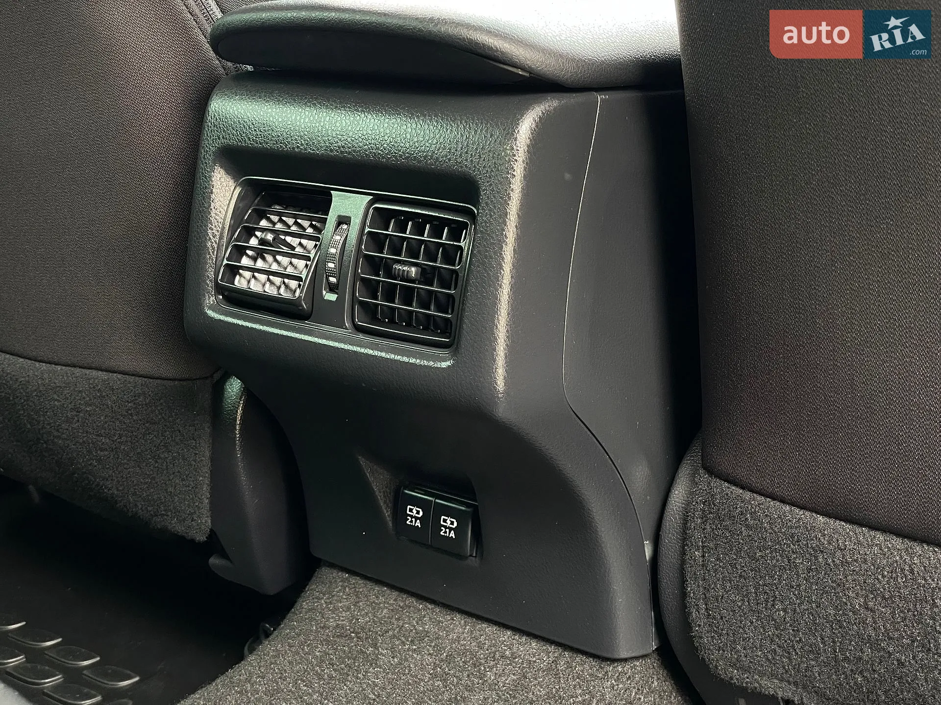 2019 Toyota Camry - мініатюра 34