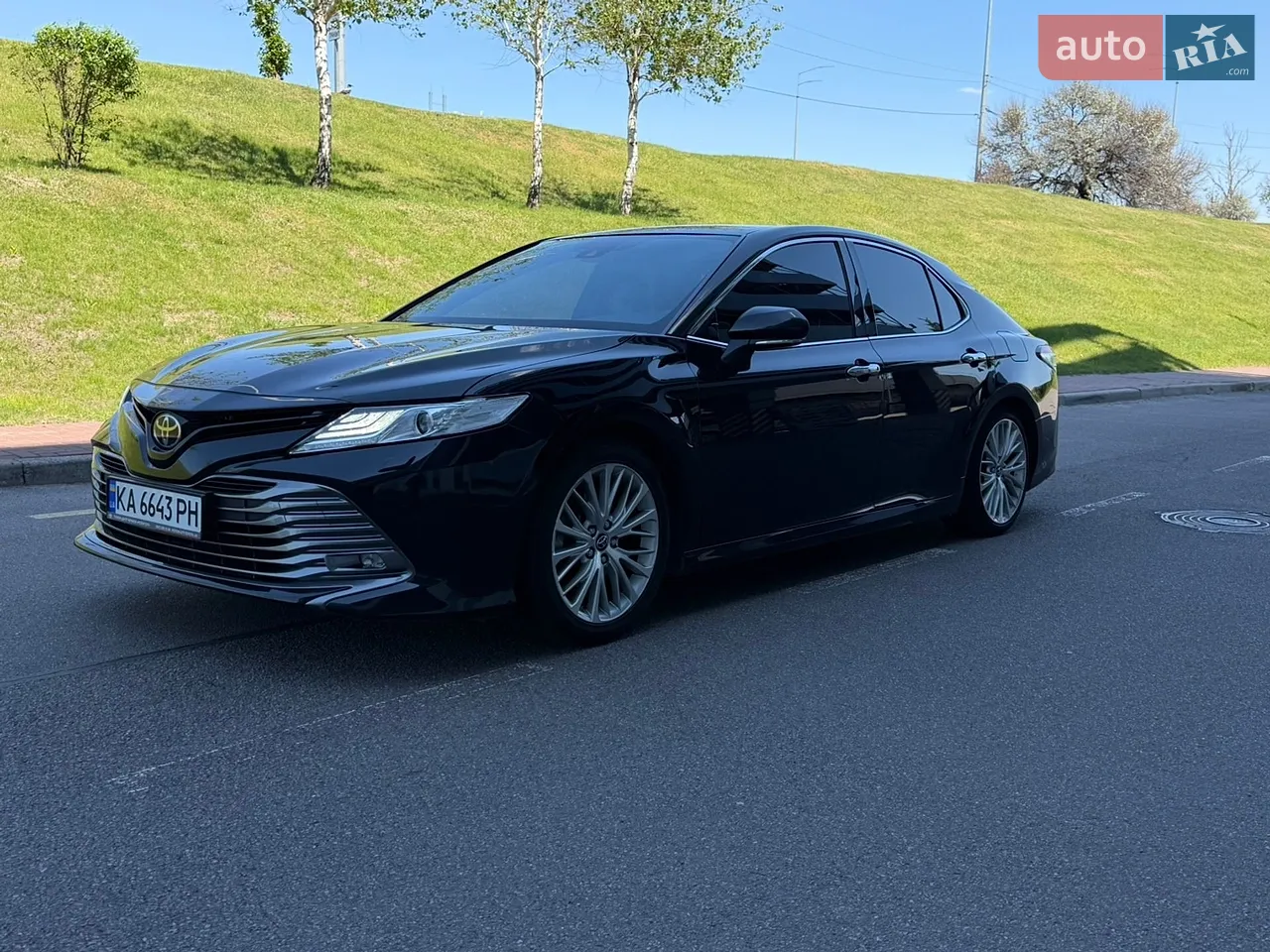 2019 Toyota Camry - мініатюра 13