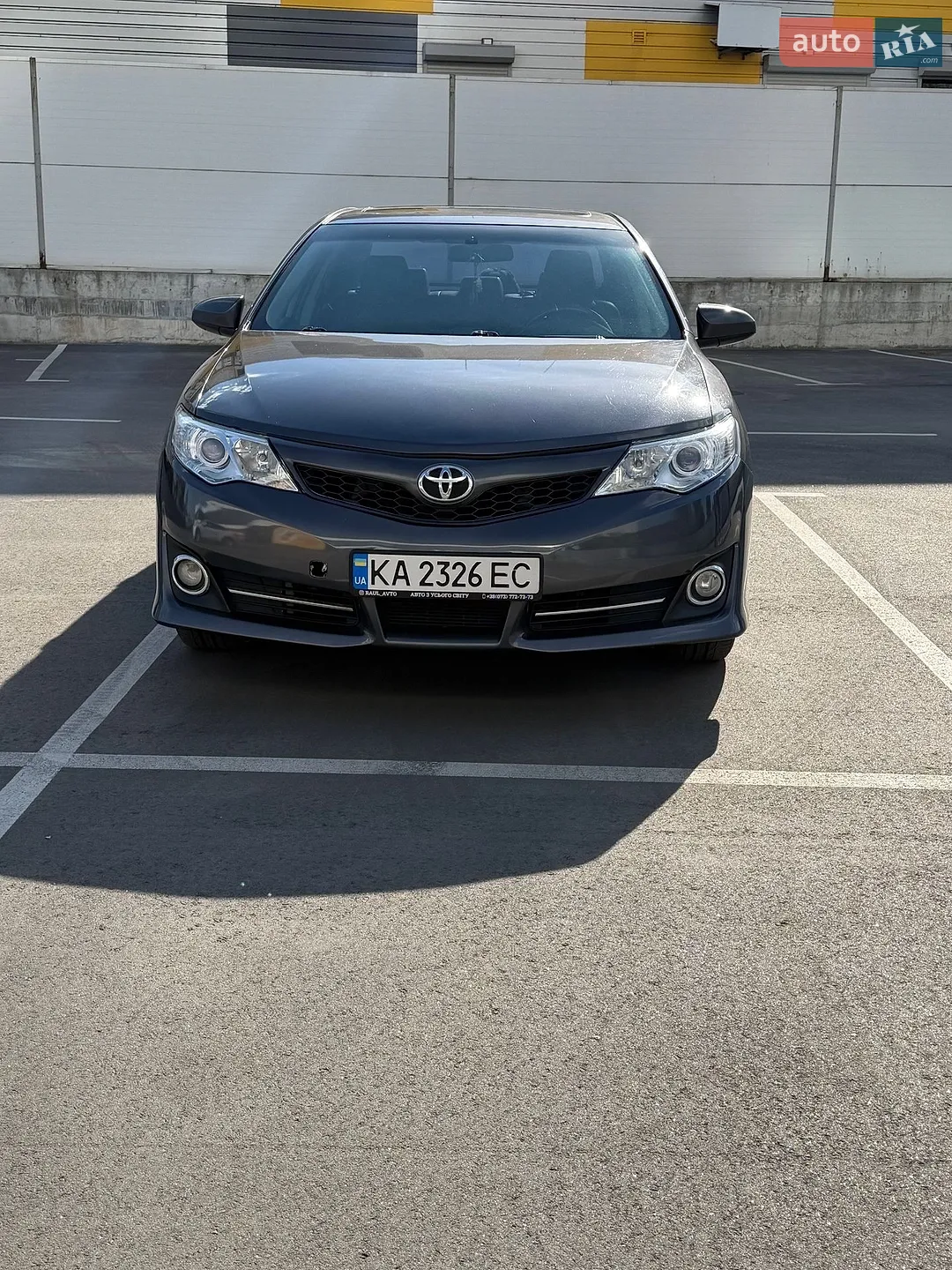 2014 Toyota Camry - мініатюра 2