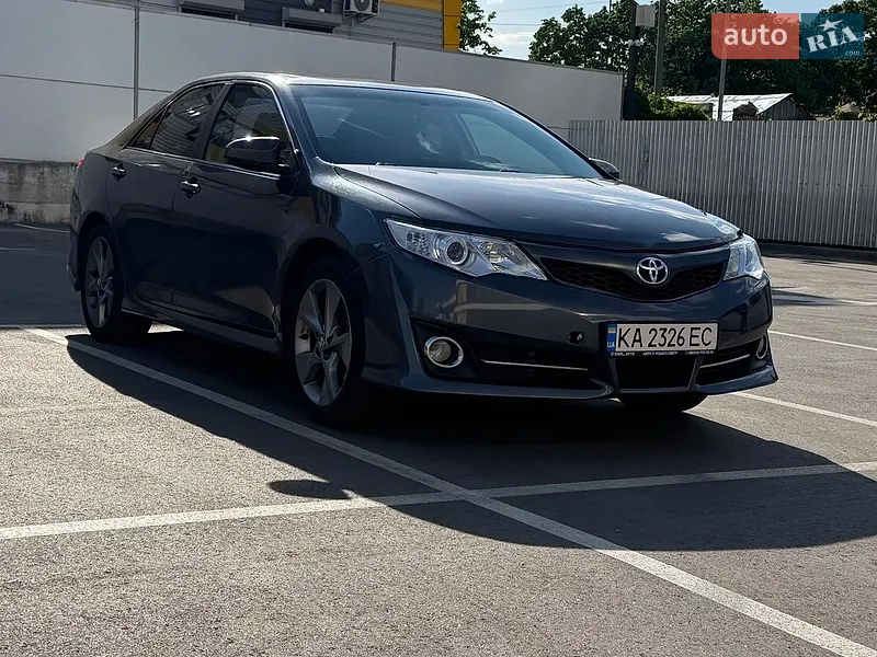 Toyota Camry 2014