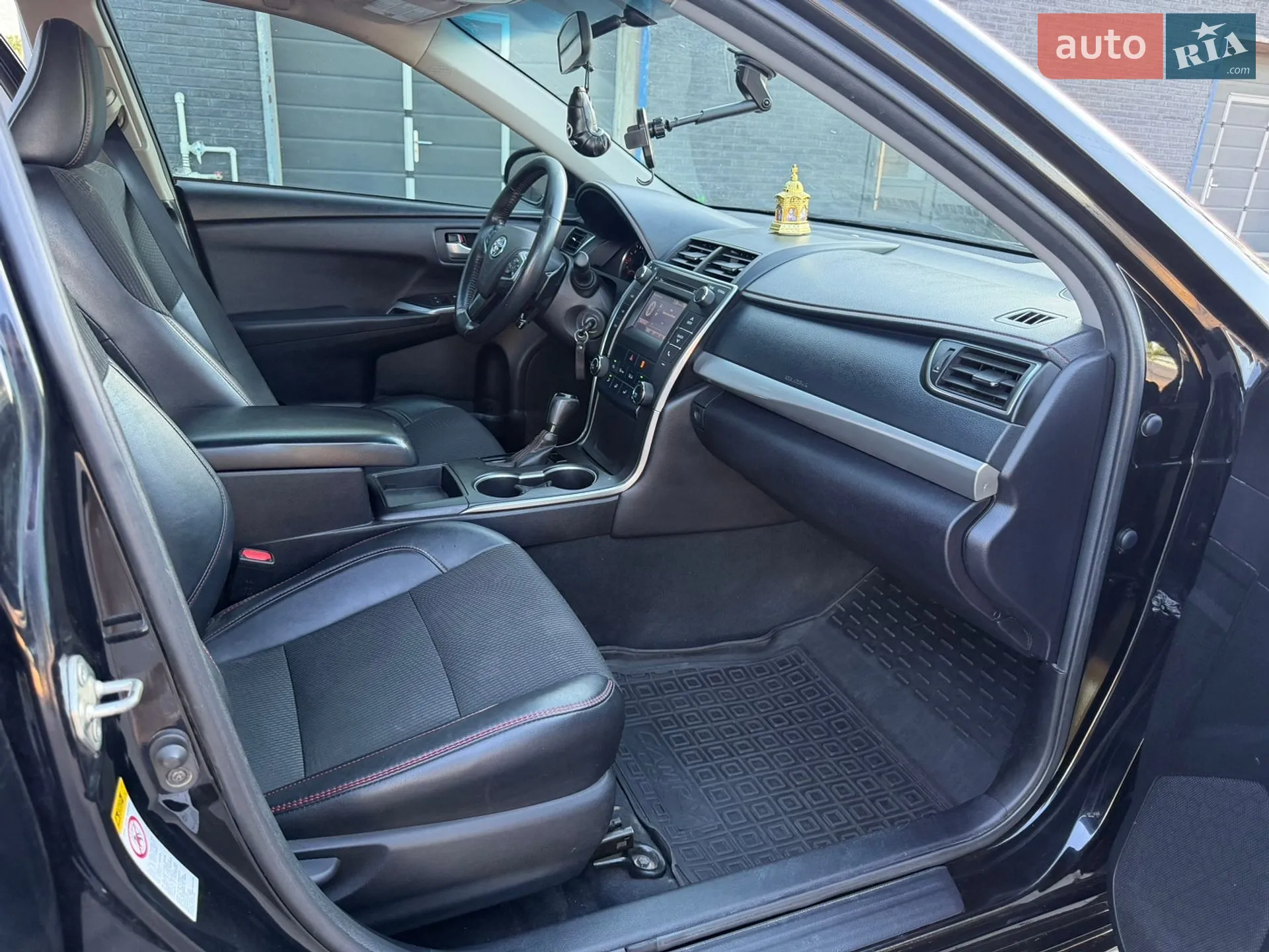 2017 Toyota Camry - мініатюра 15