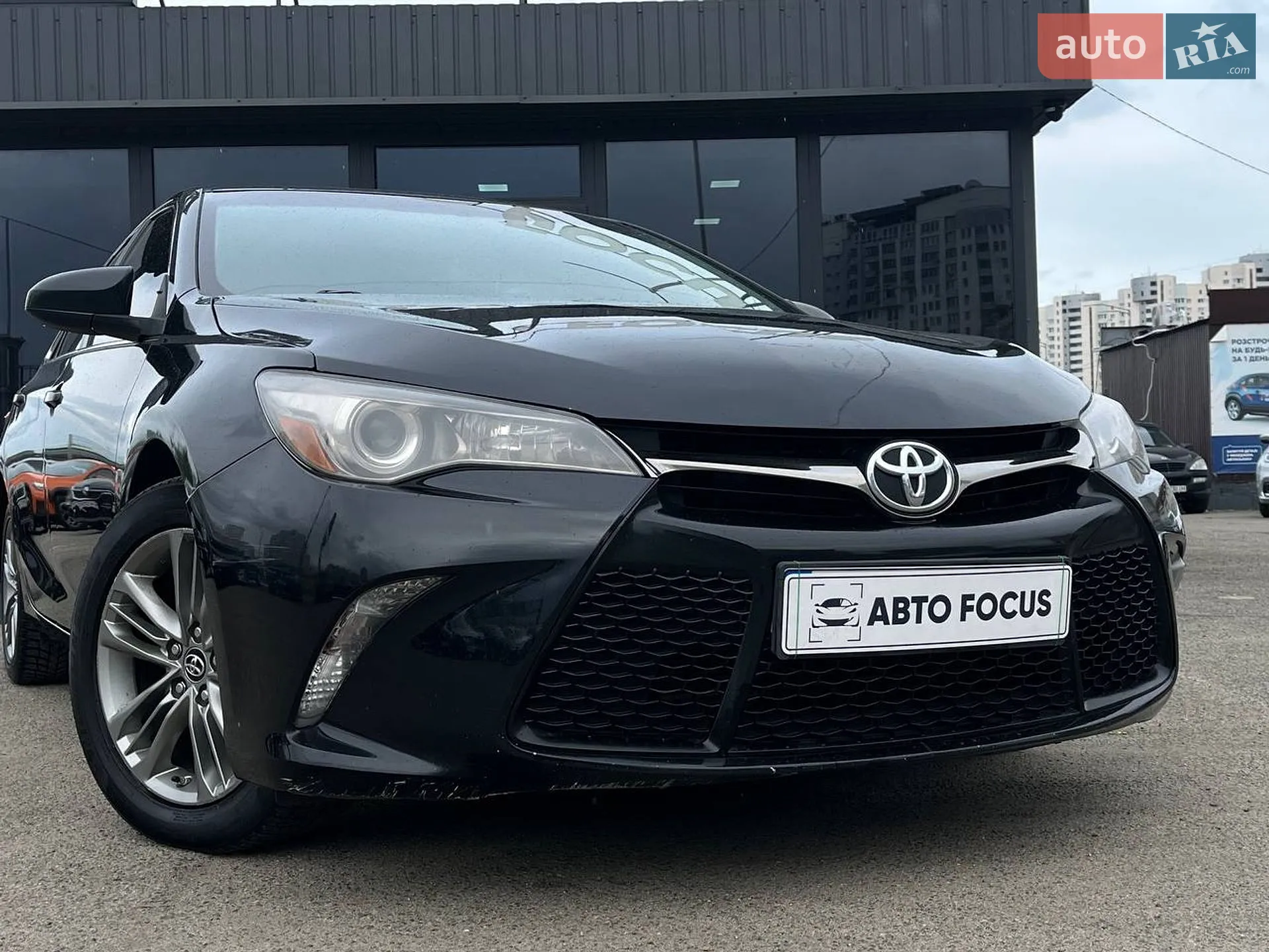 2017 Toyota Camry - мініатюра 2