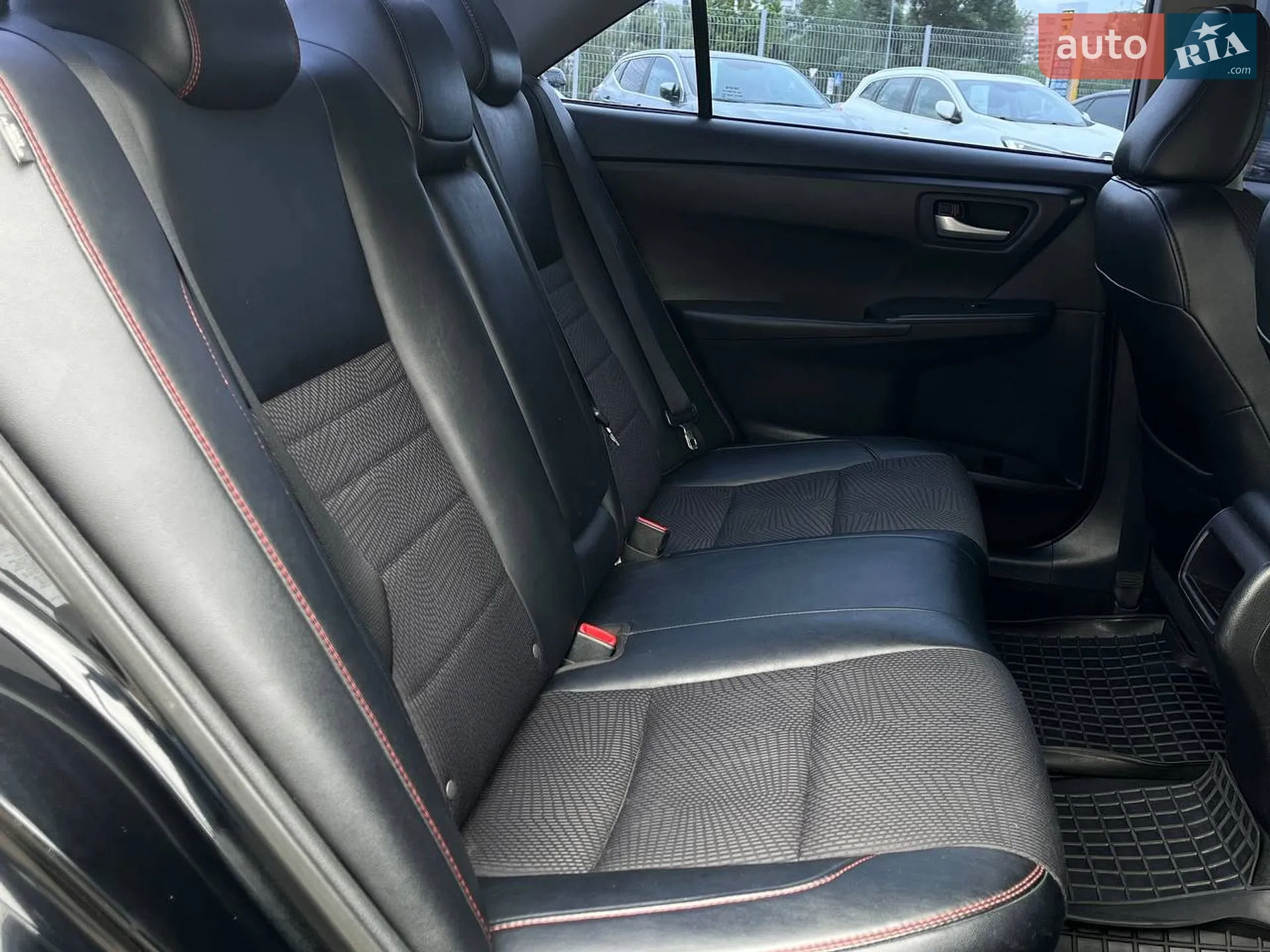 2017 Toyota Camry - мініатюра 11