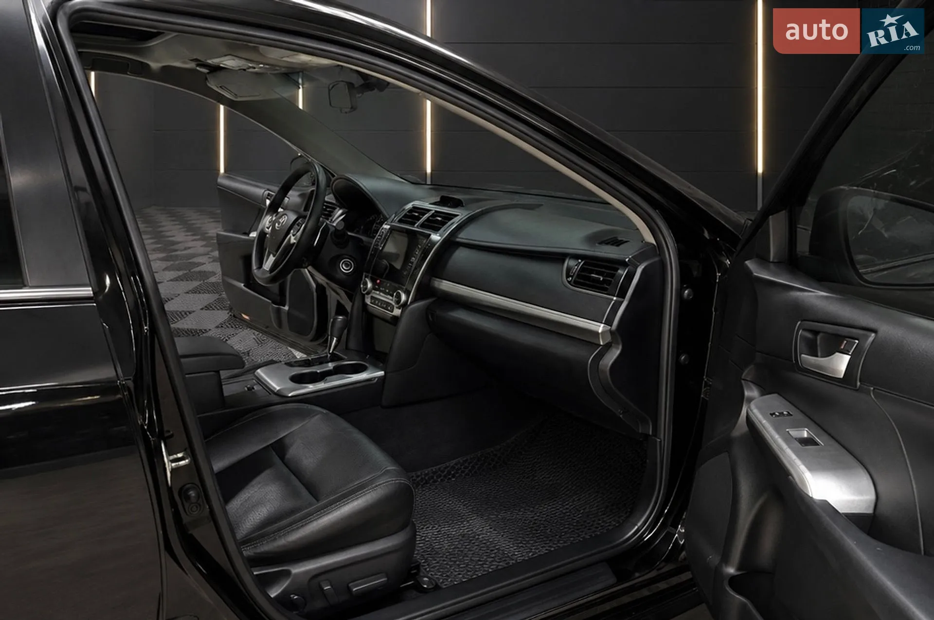 2013 Toyota Camry - мініатюра 4