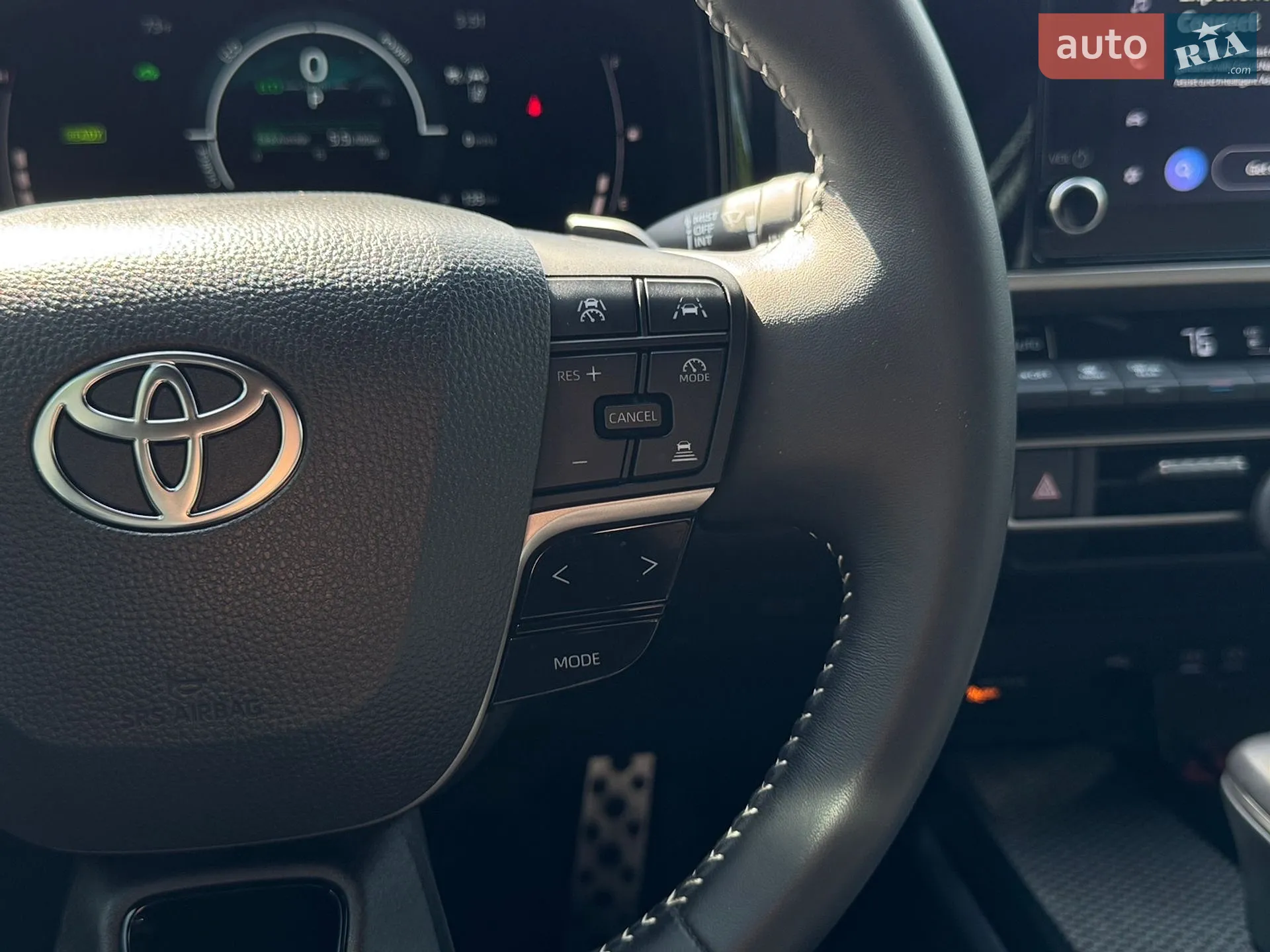 2025 Toyota Camry - мініатюра 18
