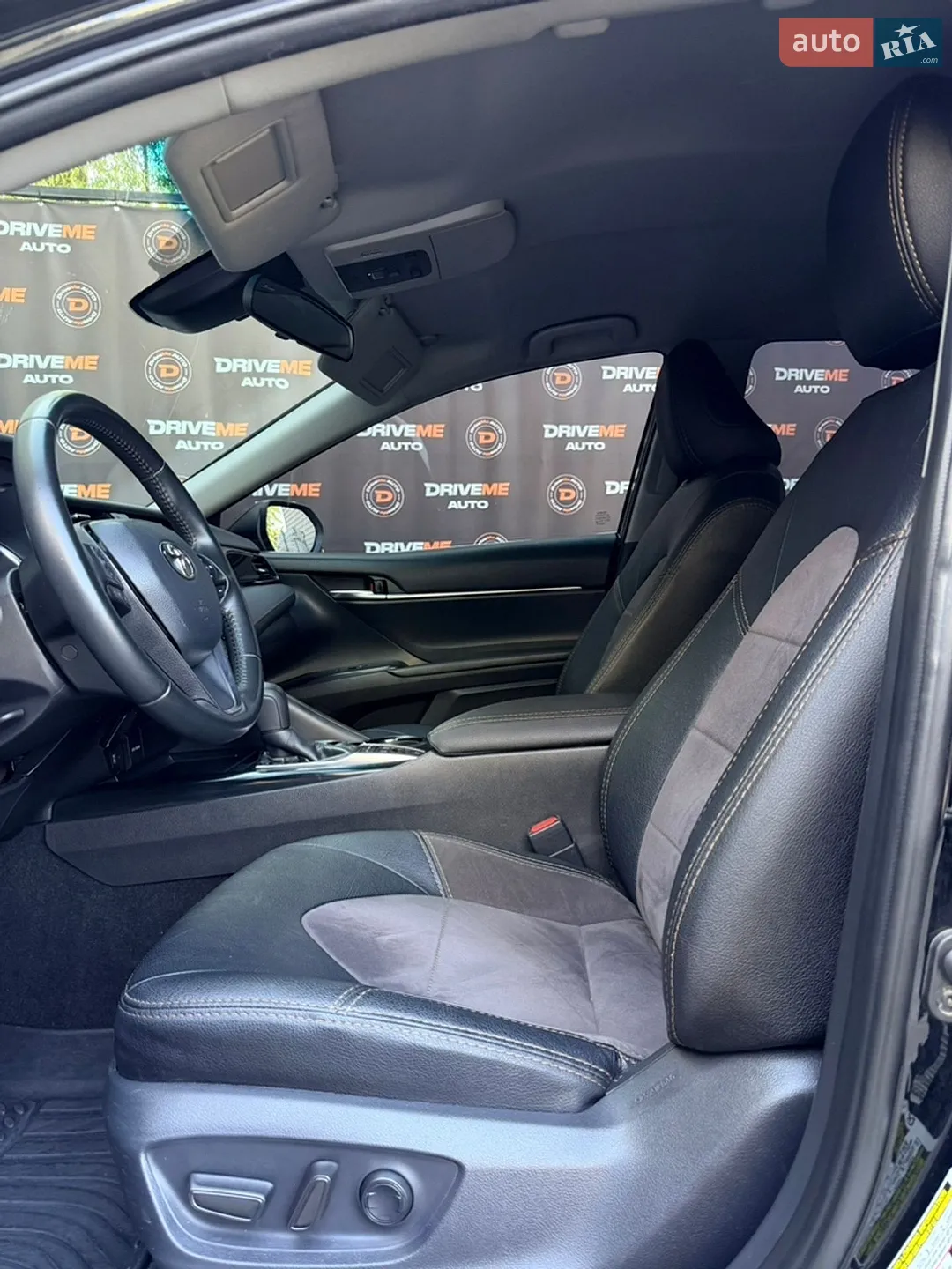 2019 Toyota Camry - мініатюра 16