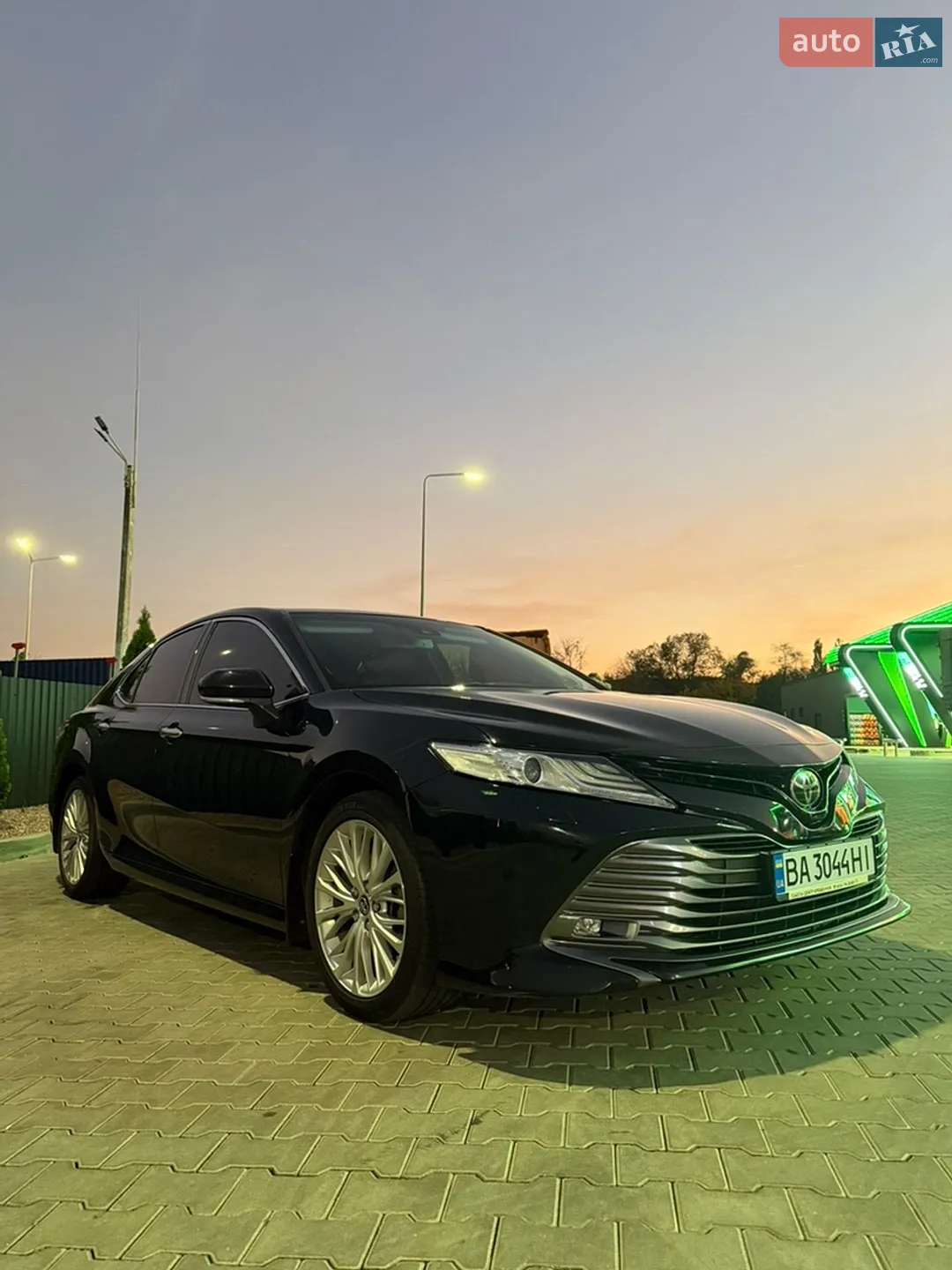 2018 Toyota Camry - мініатюра 2