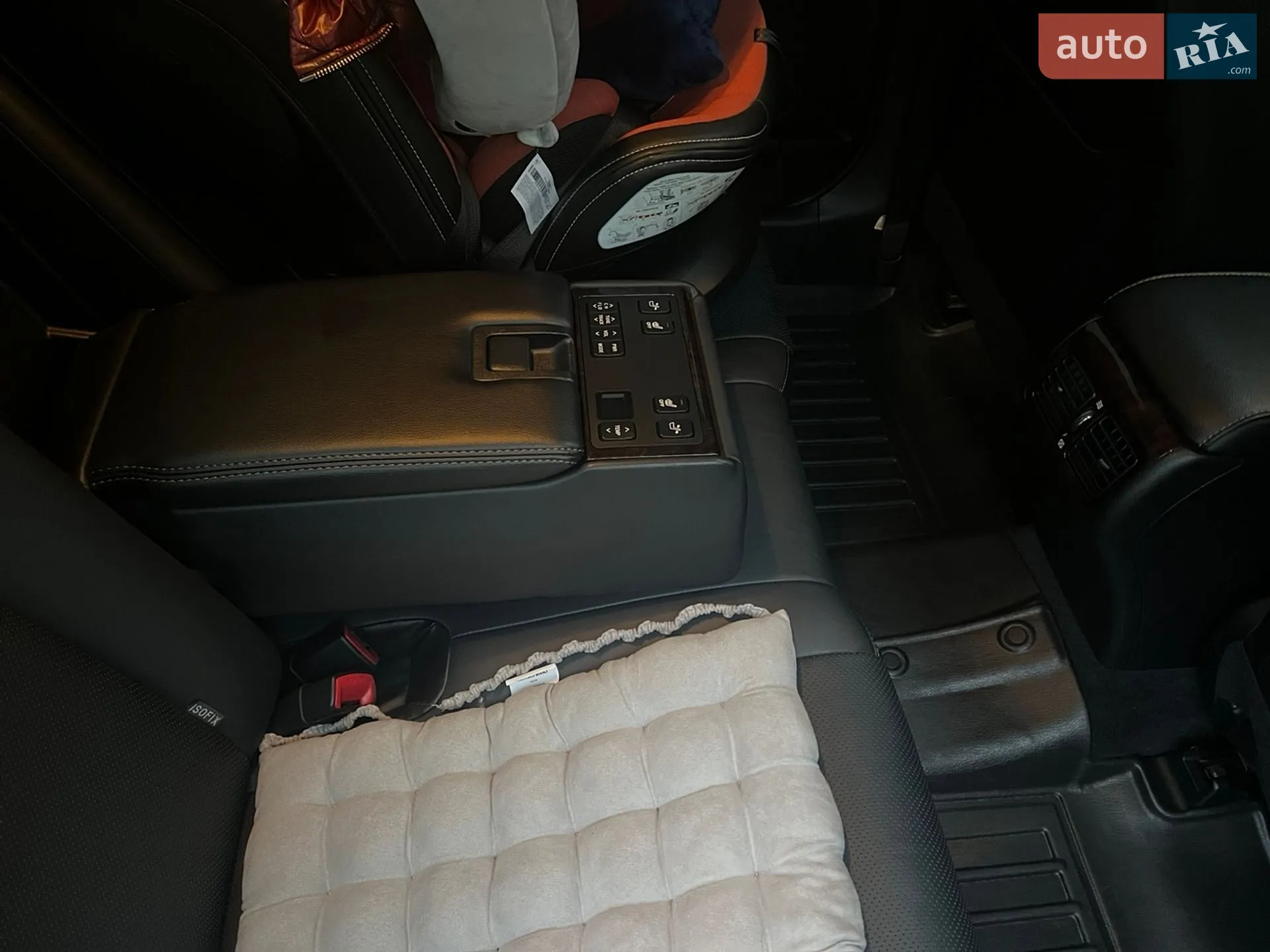 2016 Toyota Camry - мініатюра 9