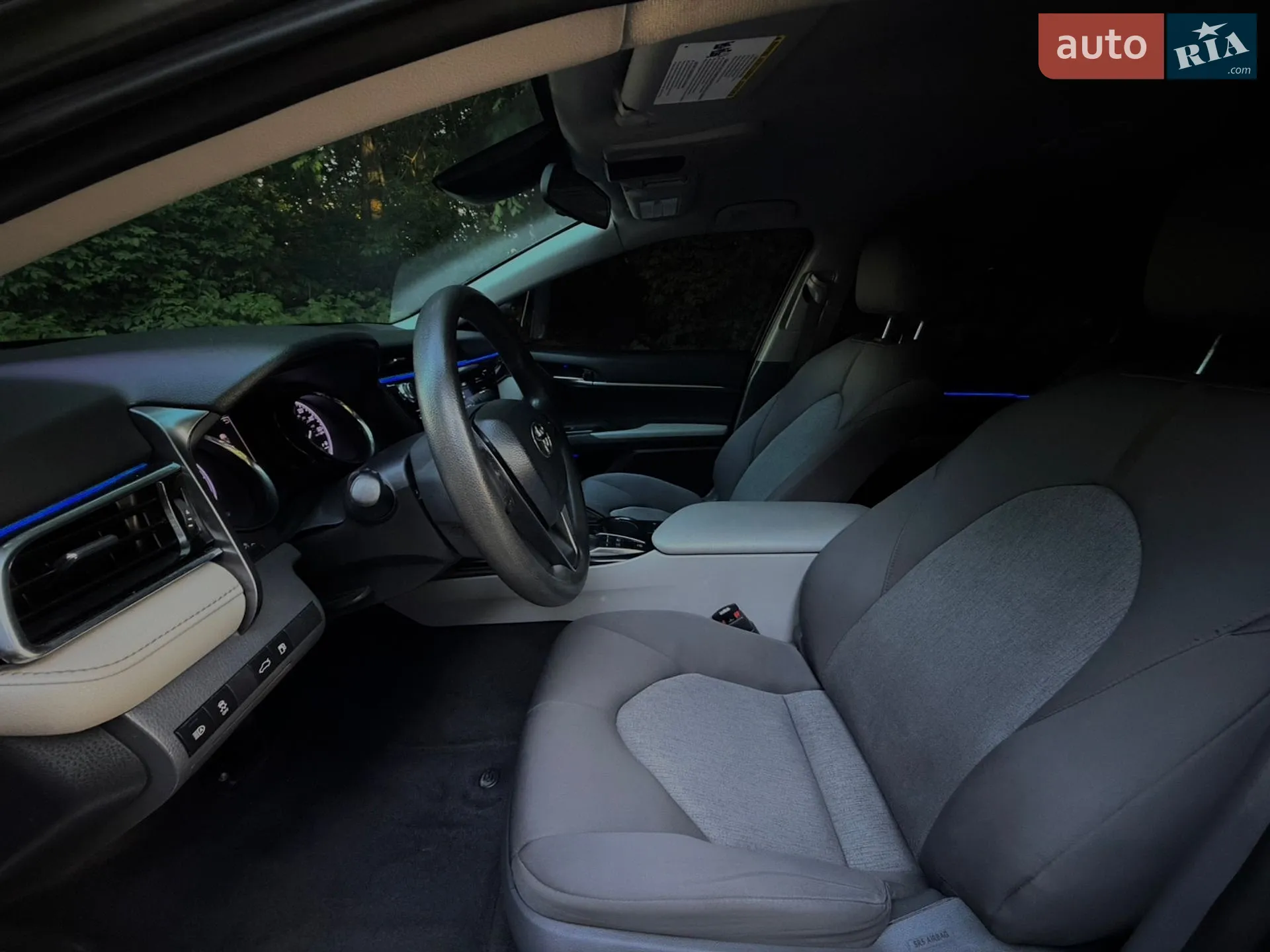 2018 Toyota Camry - мініатюра 13