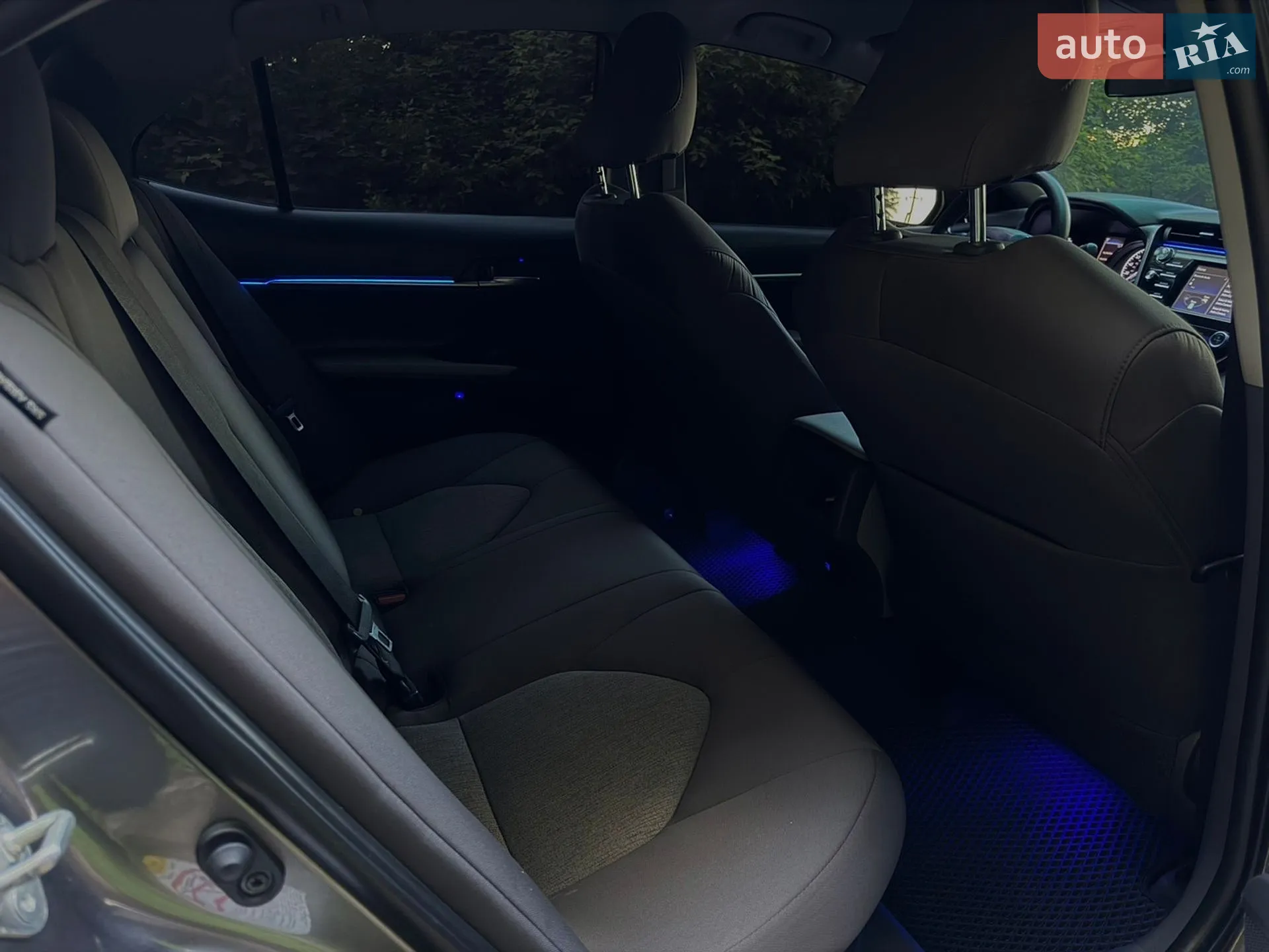 2018 Toyota Camry - мініатюра 18
