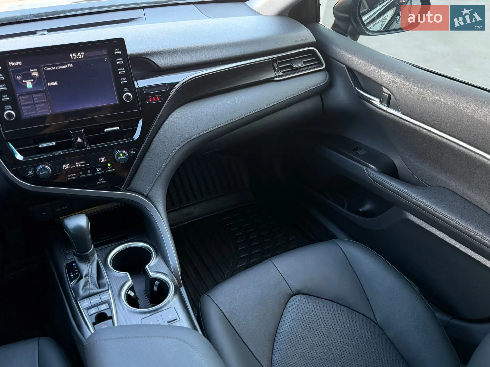 2022 Toyota Camry - мініатюра 18