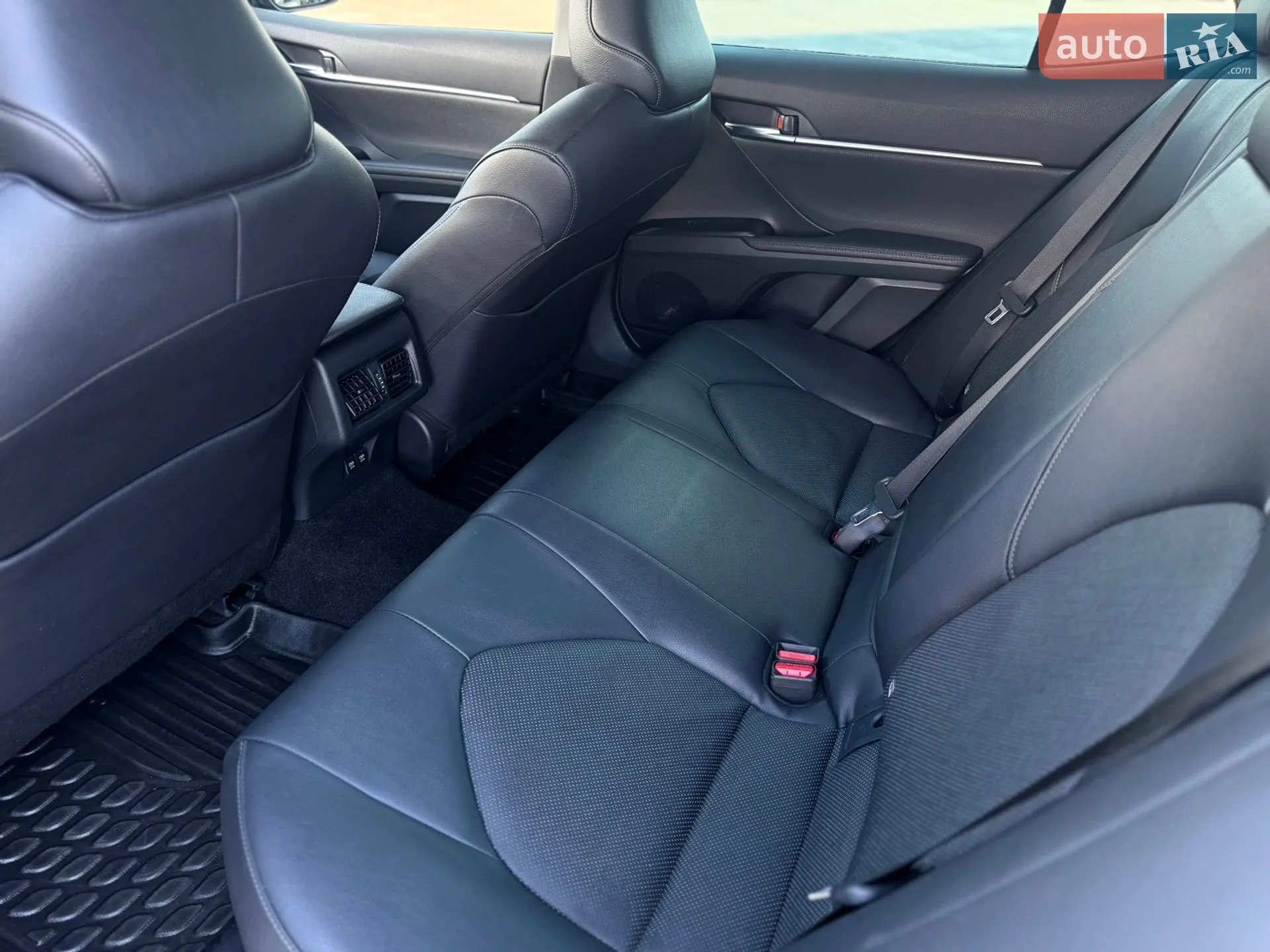 2022 Toyota Camry - мініатюра 40