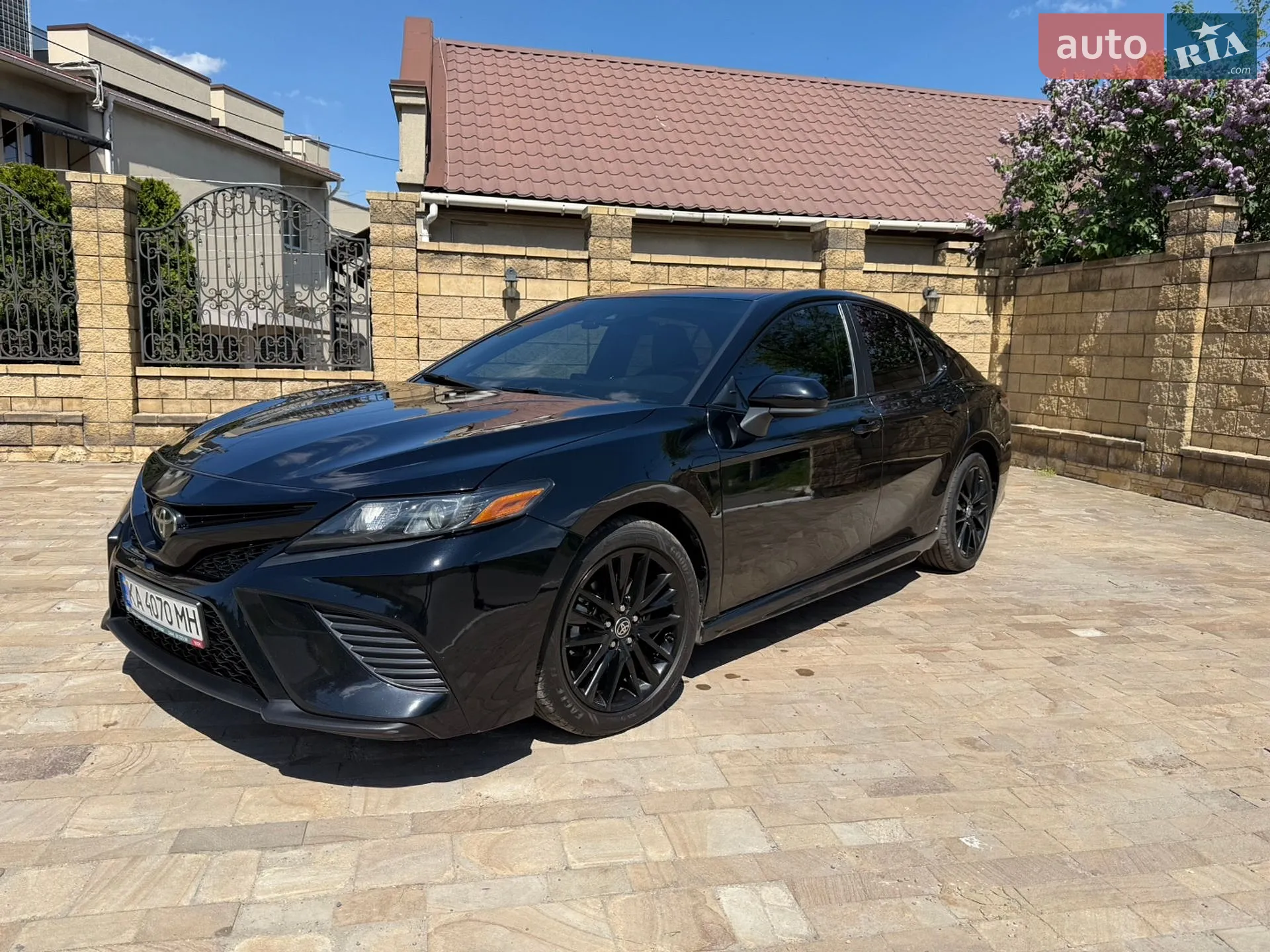 2021 Toyota Camry - фото 1