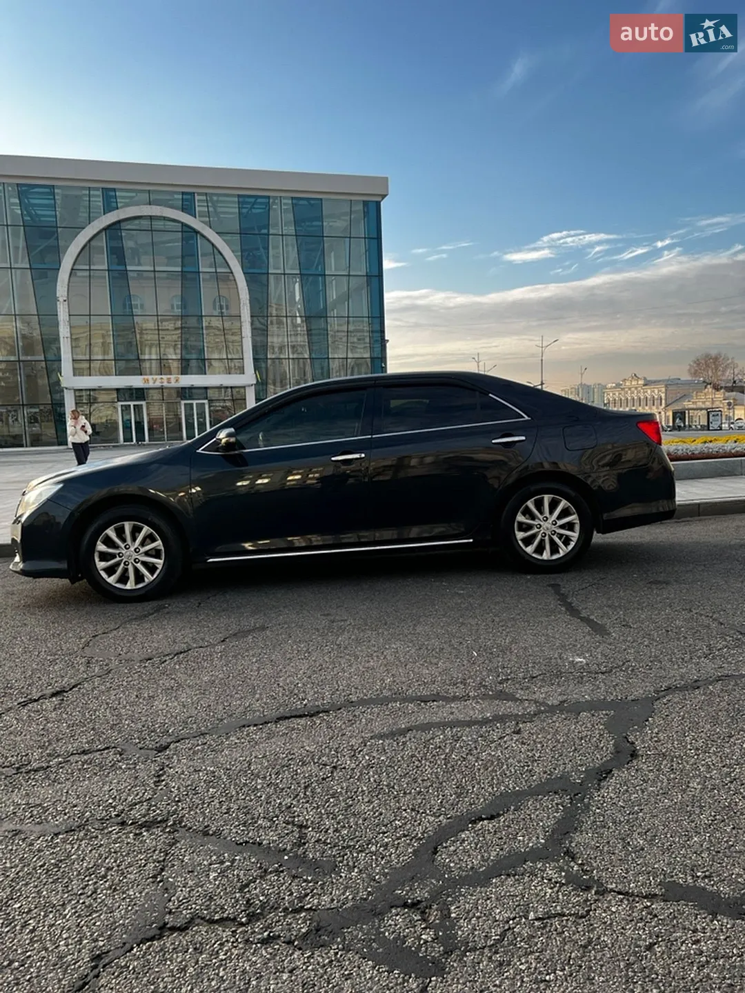 2011 Toyota Camry - мініатюра 2