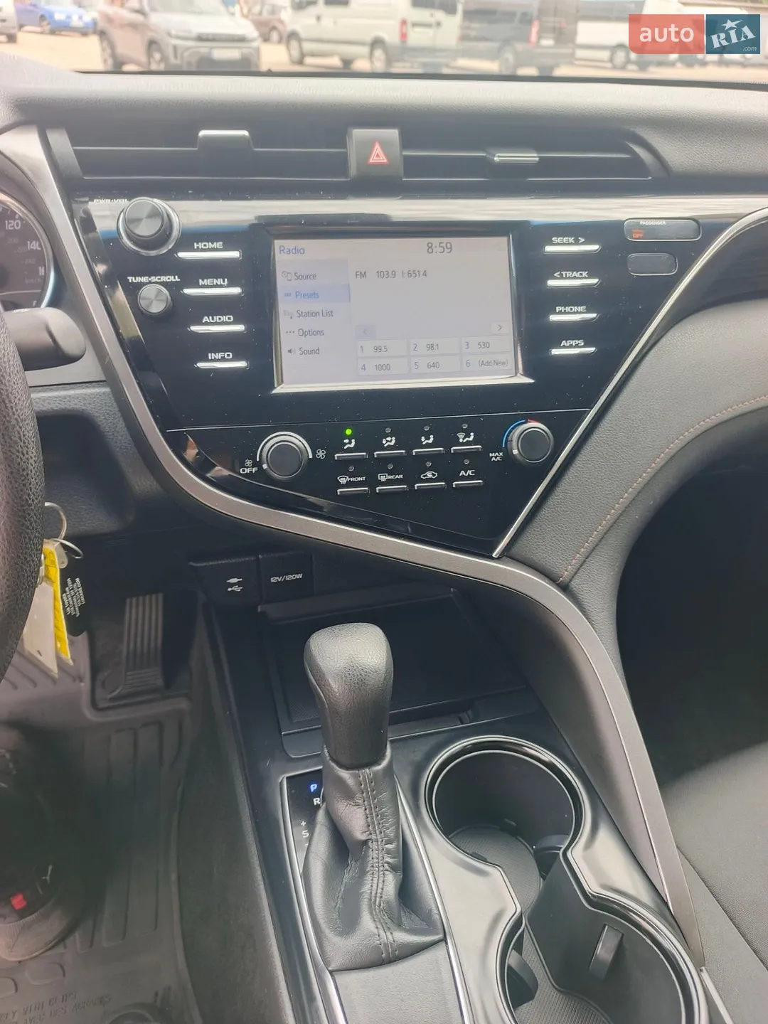 2018 Toyota Camry - мініатюра 15