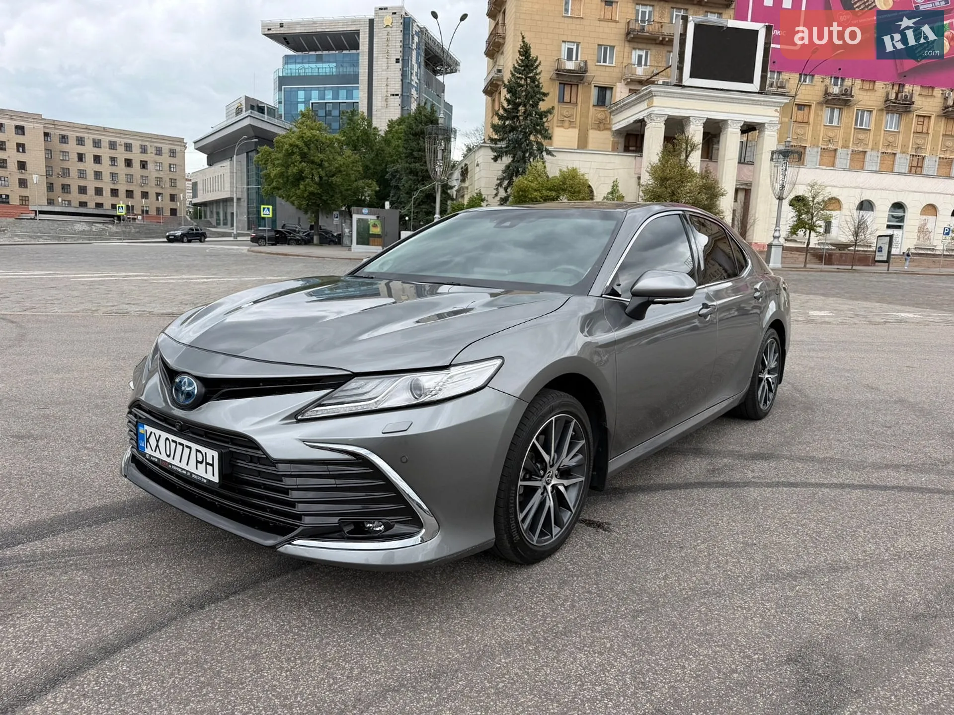 2022 Toyota Camry - фото 1
