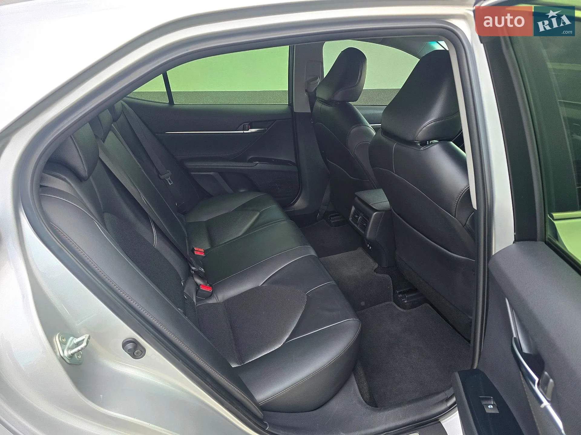 2017 Toyota Camry - мініатюра 19