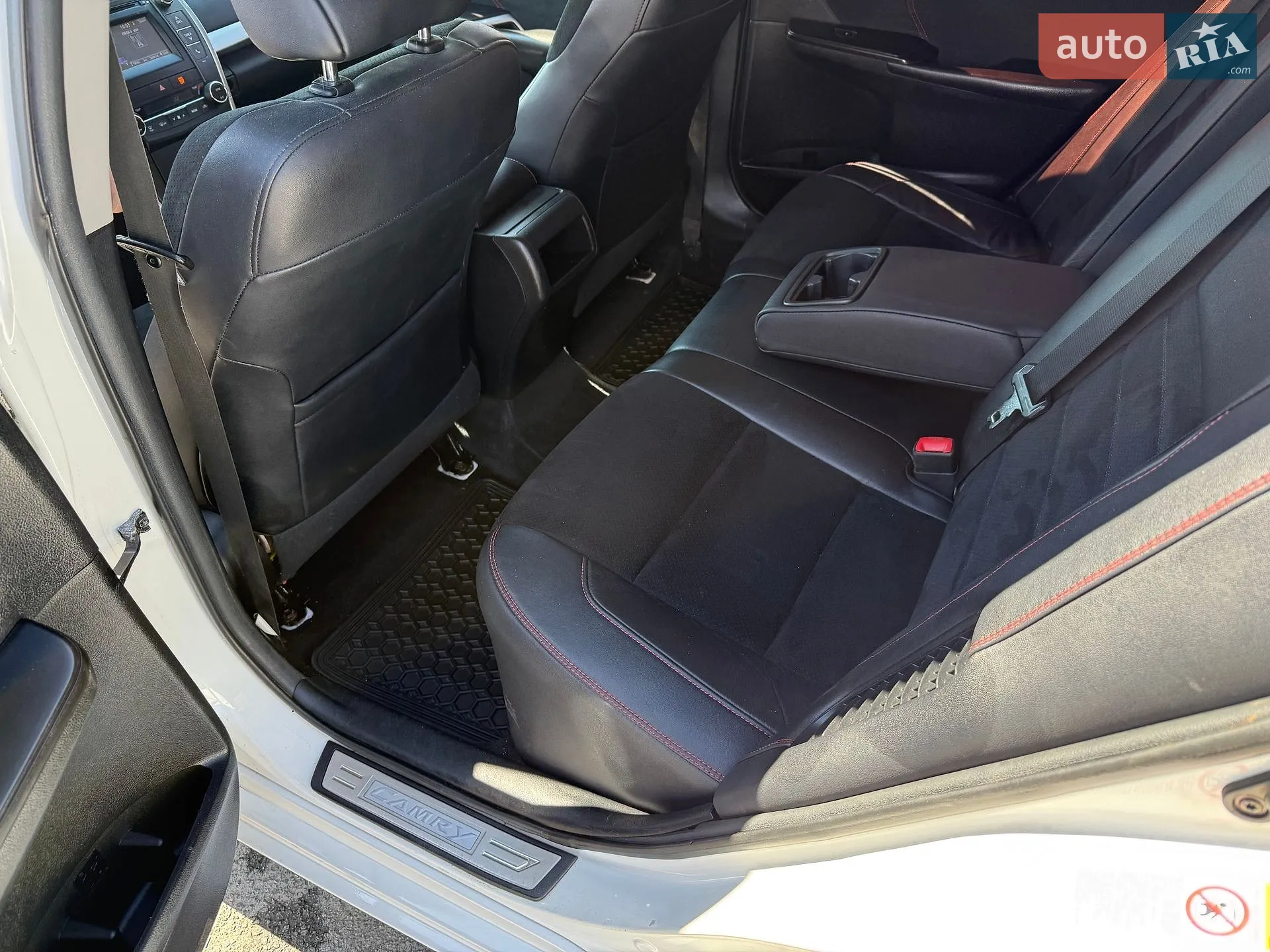 2017 Toyota Camry - мініатюра 32