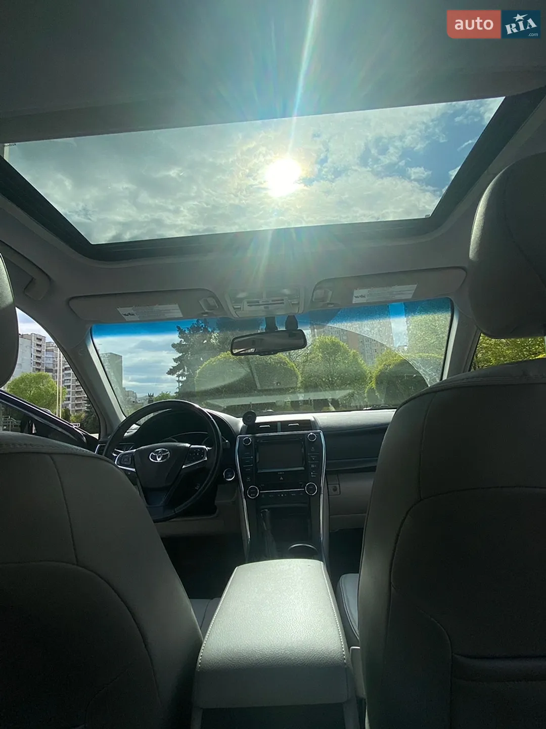 2016 Toyota Camry - мініатюра 18