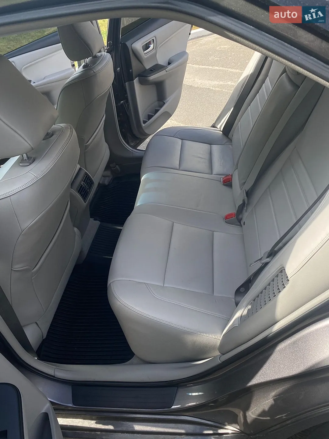 2016 Toyota Camry - мініатюра 21