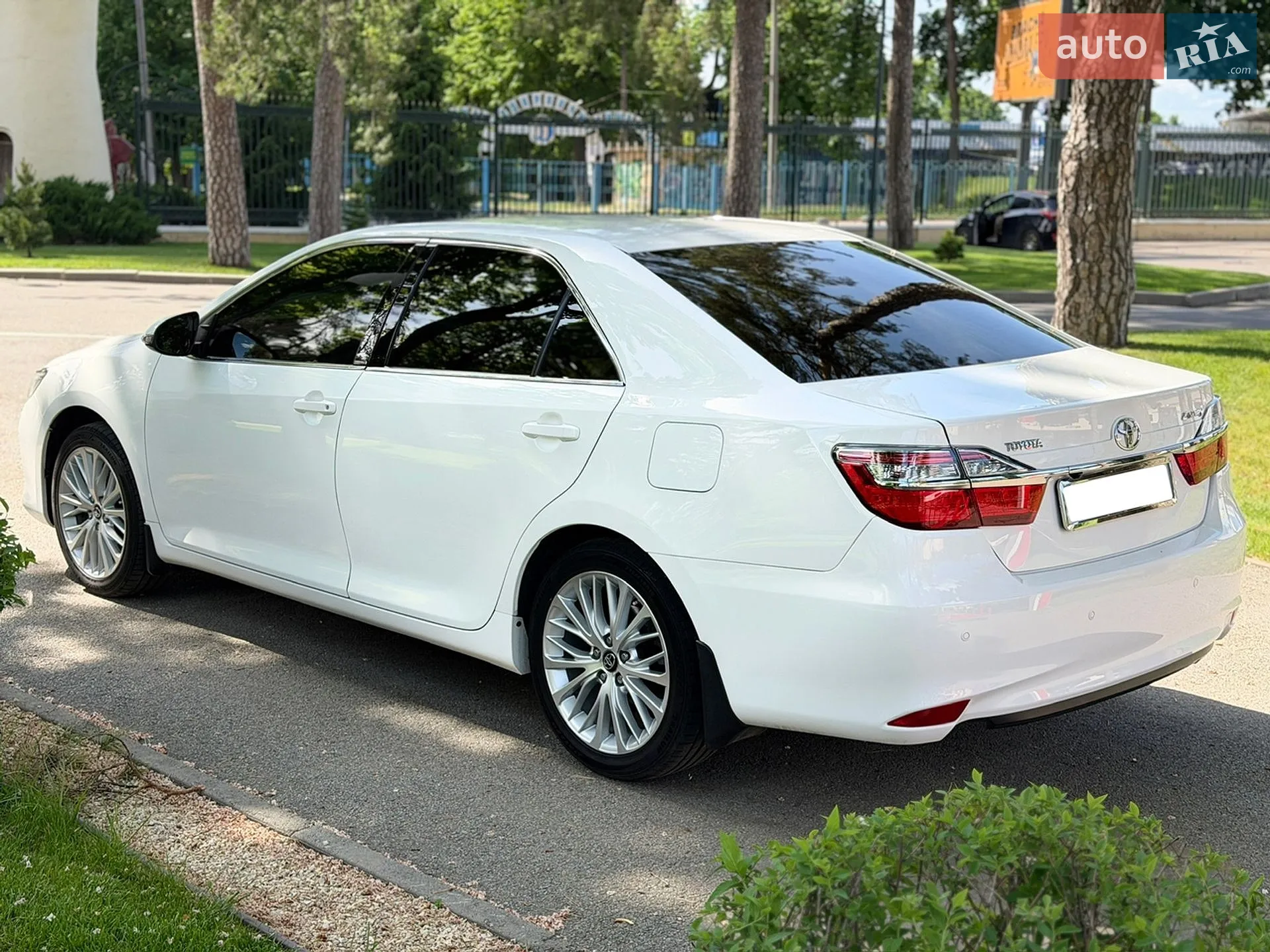 2016 Toyota Camry - мініатюра 5
