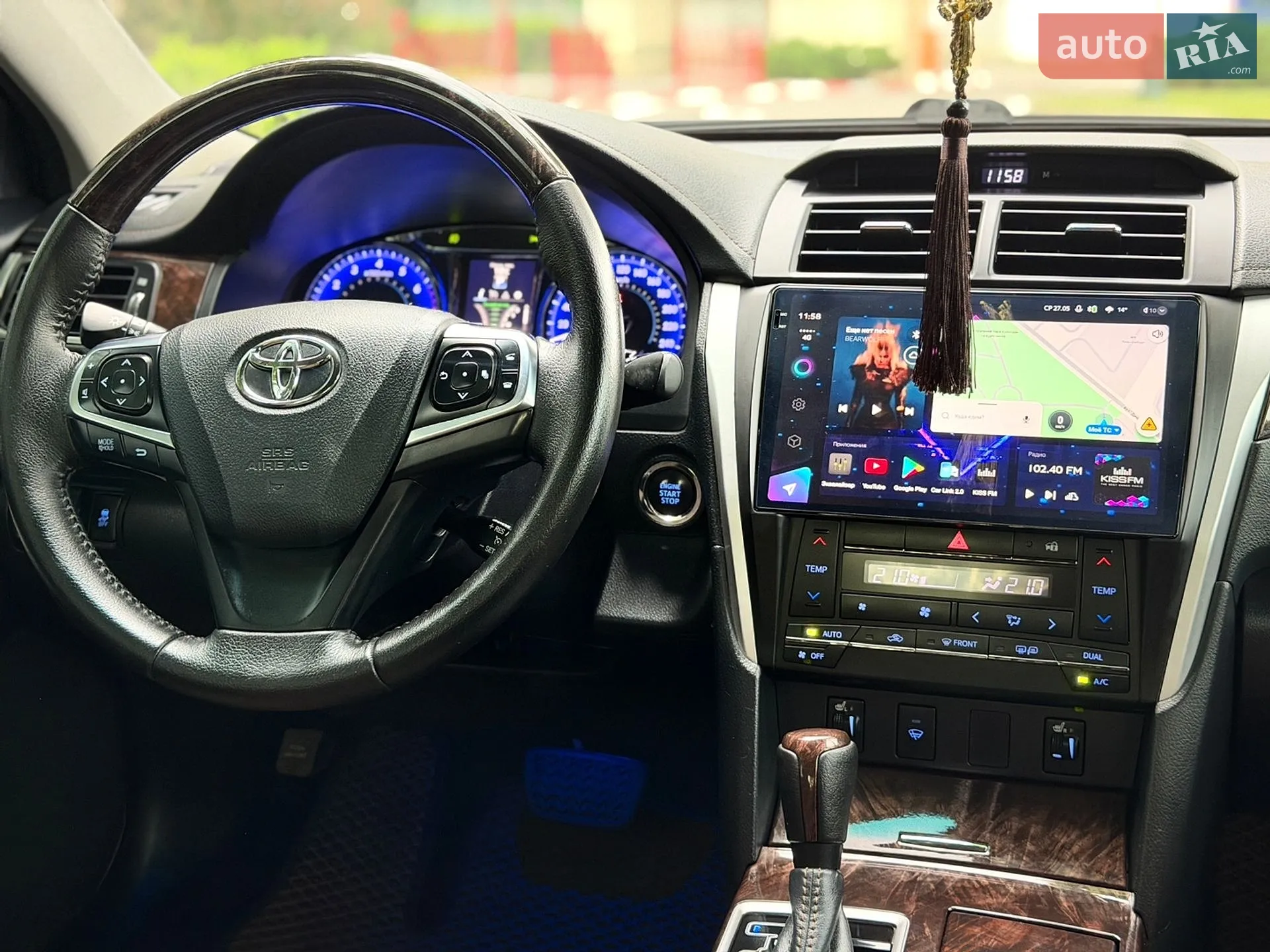 2016 Toyota Camry - мініатюра 13