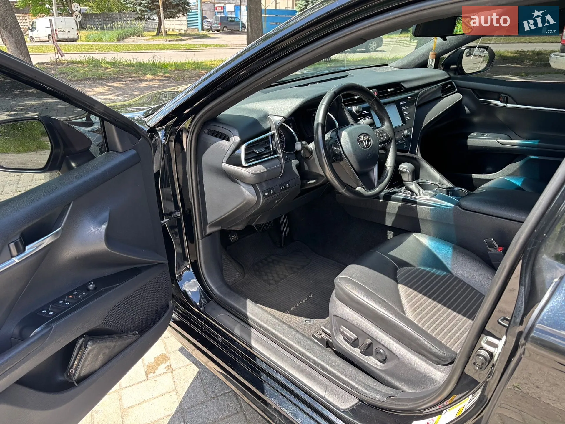 2018 Toyota Camry - мініатюра 12