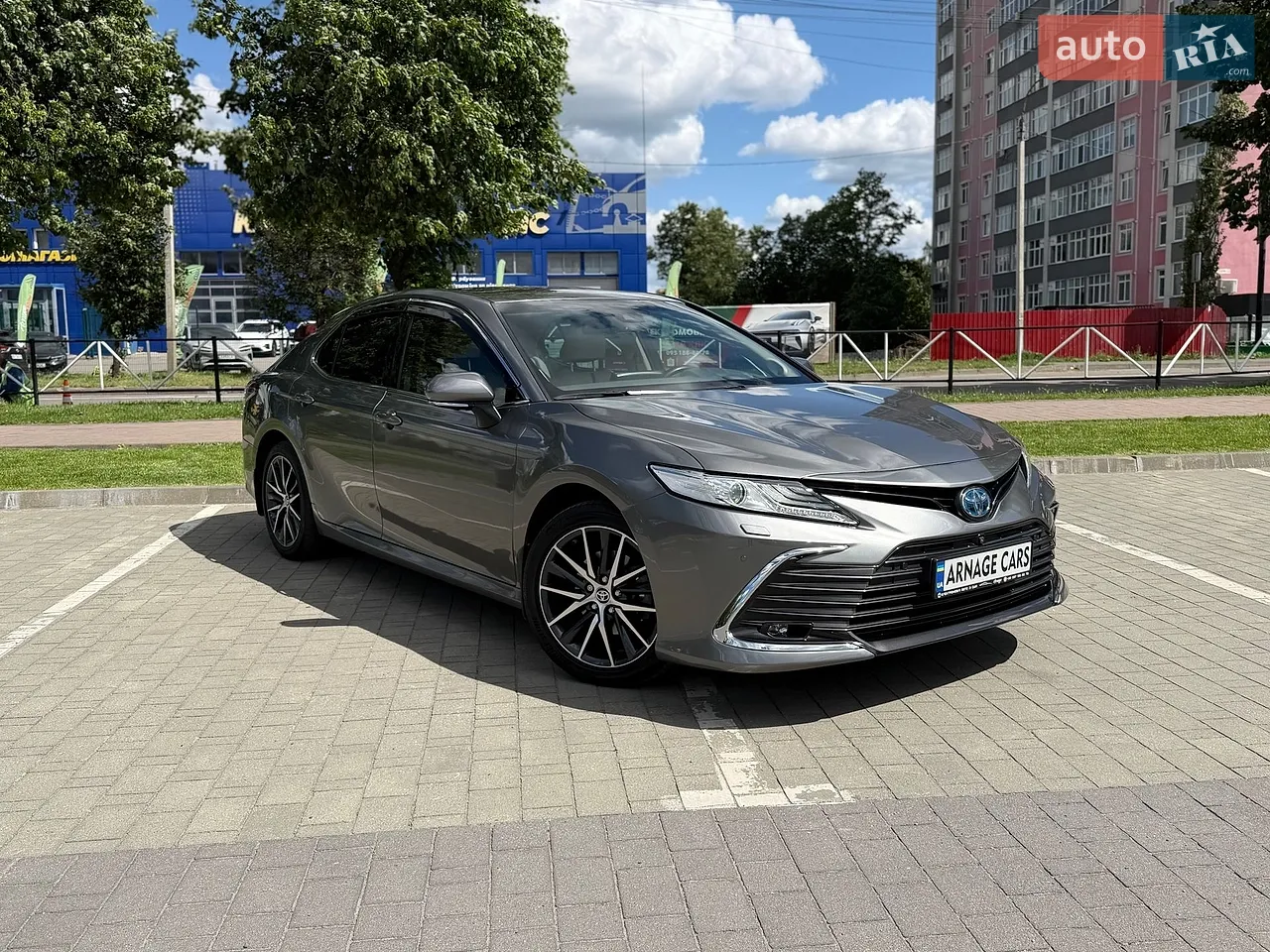 2020 Toyota Camry - мініатюра 3