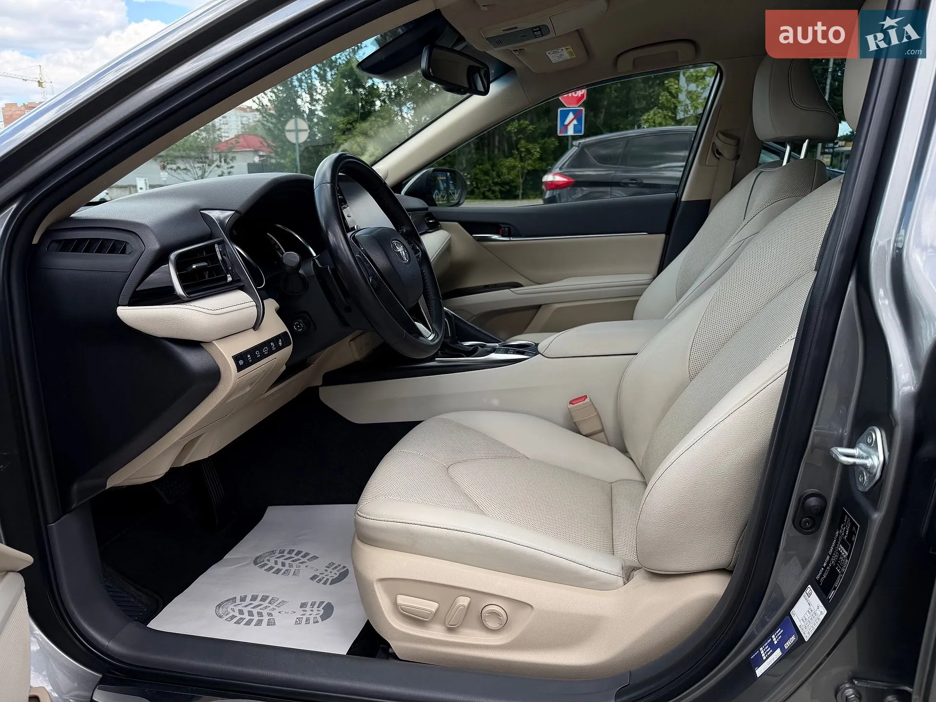 2021 Toyota Camry - мініатюра 17