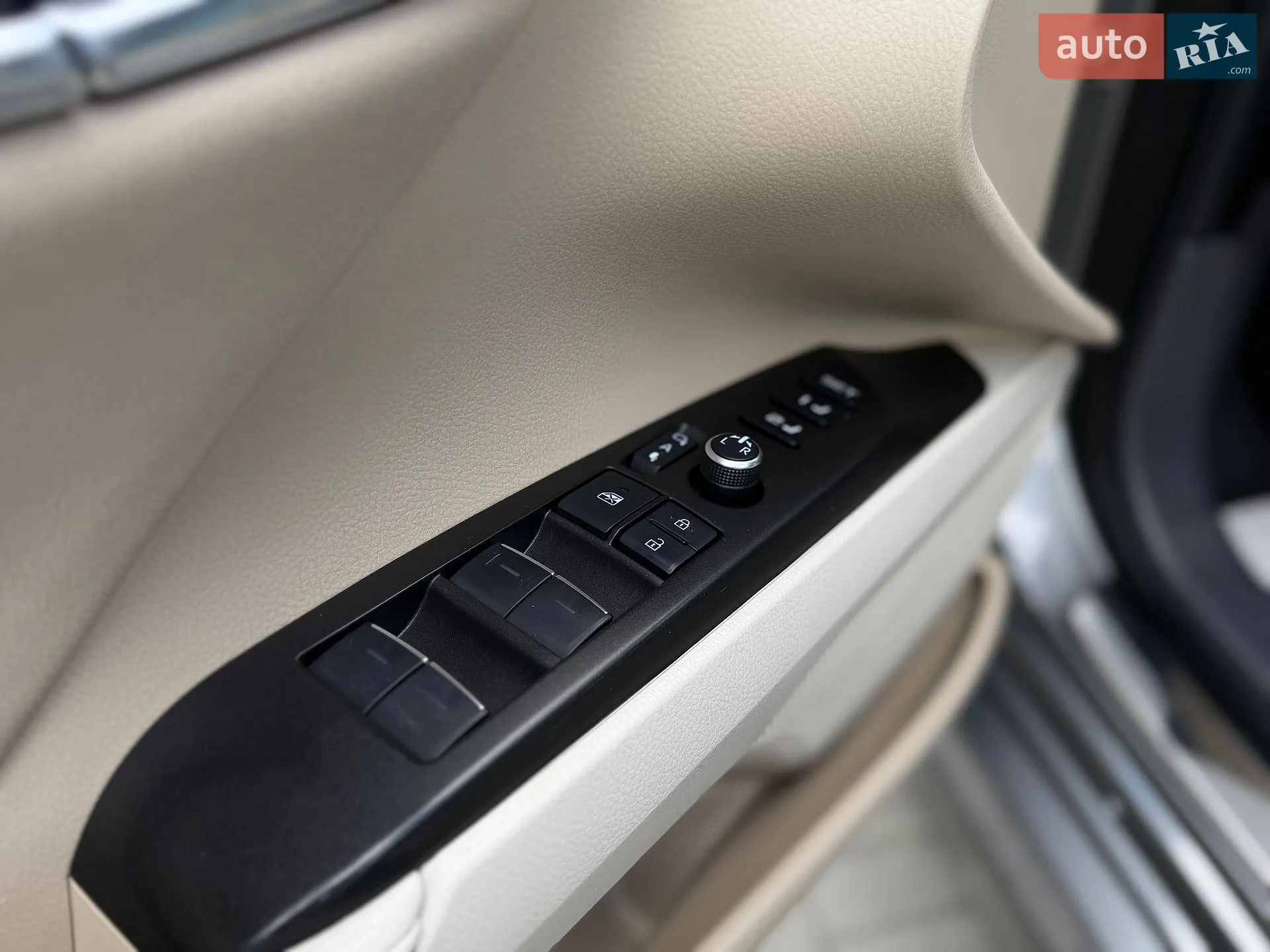 2021 Toyota Camry - мініатюра 18